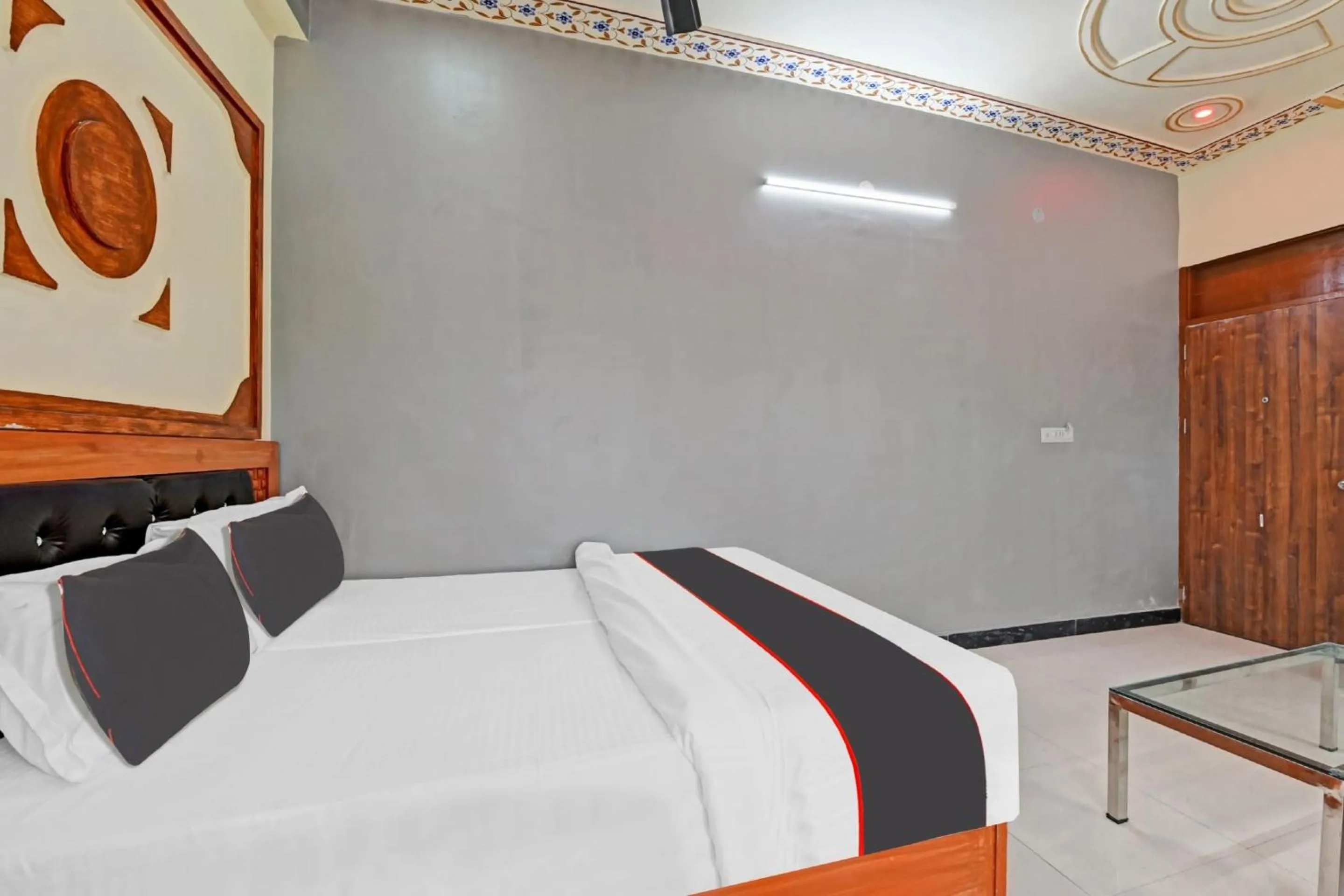 Bedroom in Hotel O by OYO Imperial Palace