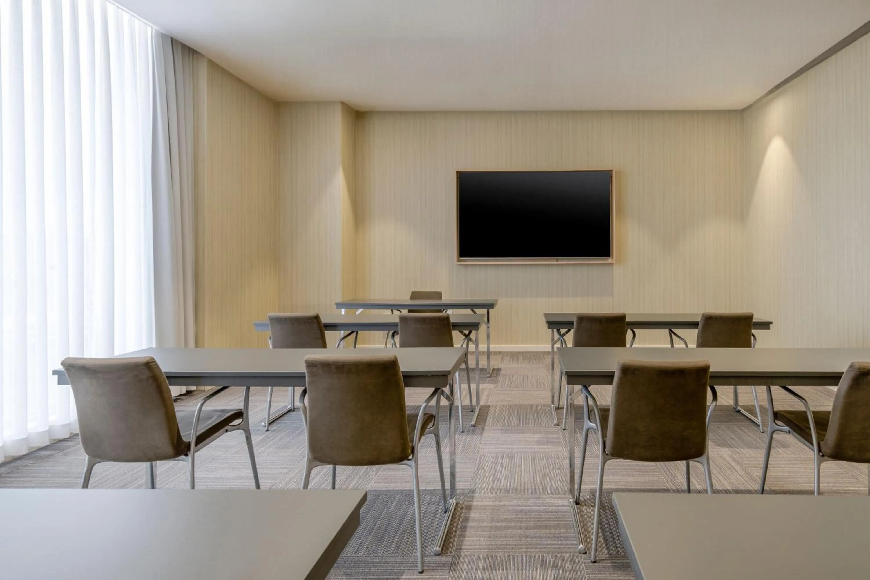 Meeting/conference room in AC Hotel Valencia by Marriott