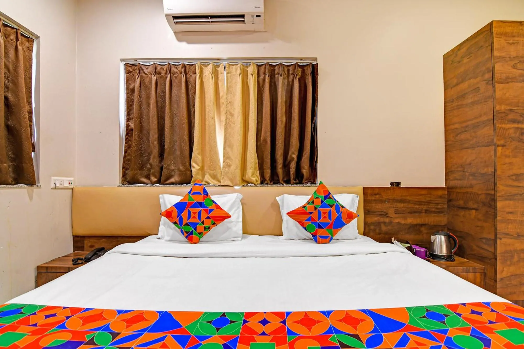 Bed in FabHotel Dak Plaza - Nr Axis Mall