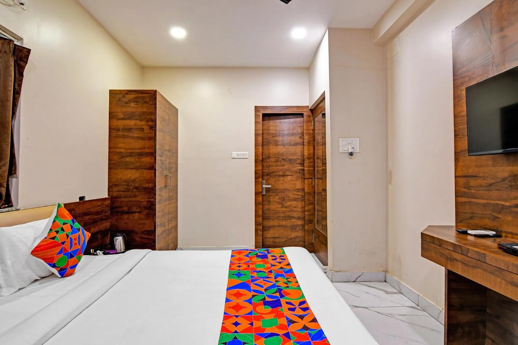 Bed in FabHotel Dak Plaza - Nr Axis Mall