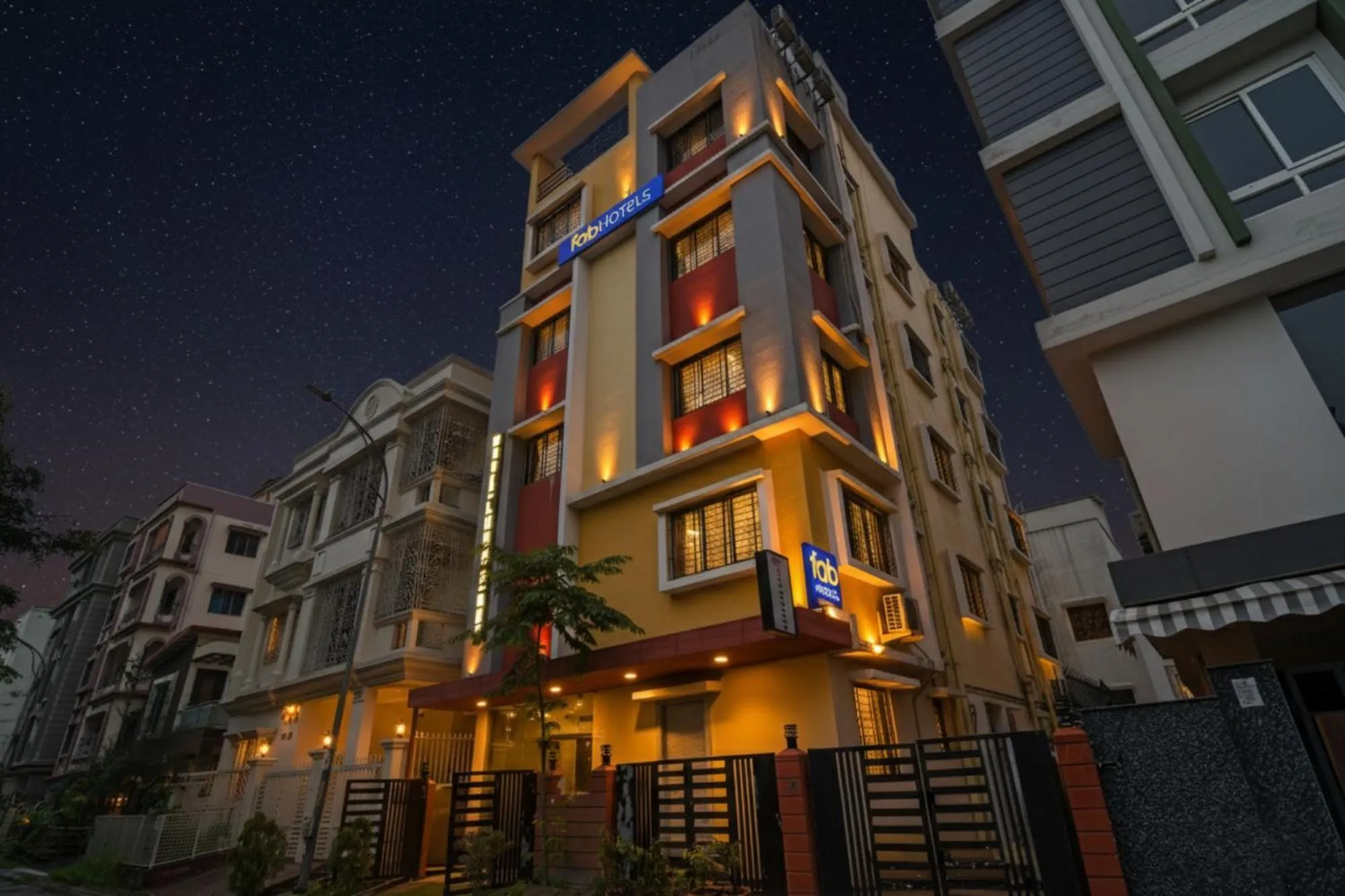 Property building in FabHotel Dak Plaza - Nr Axis Mall