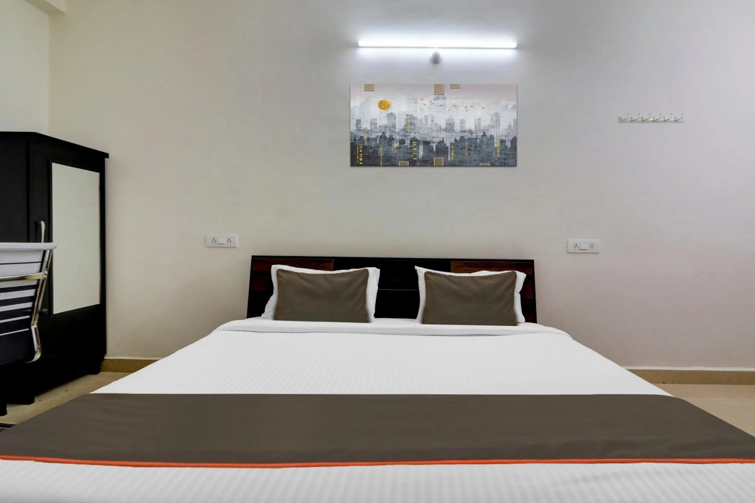 Bedroom, Bed in Capital O S V Residency Nalagandla