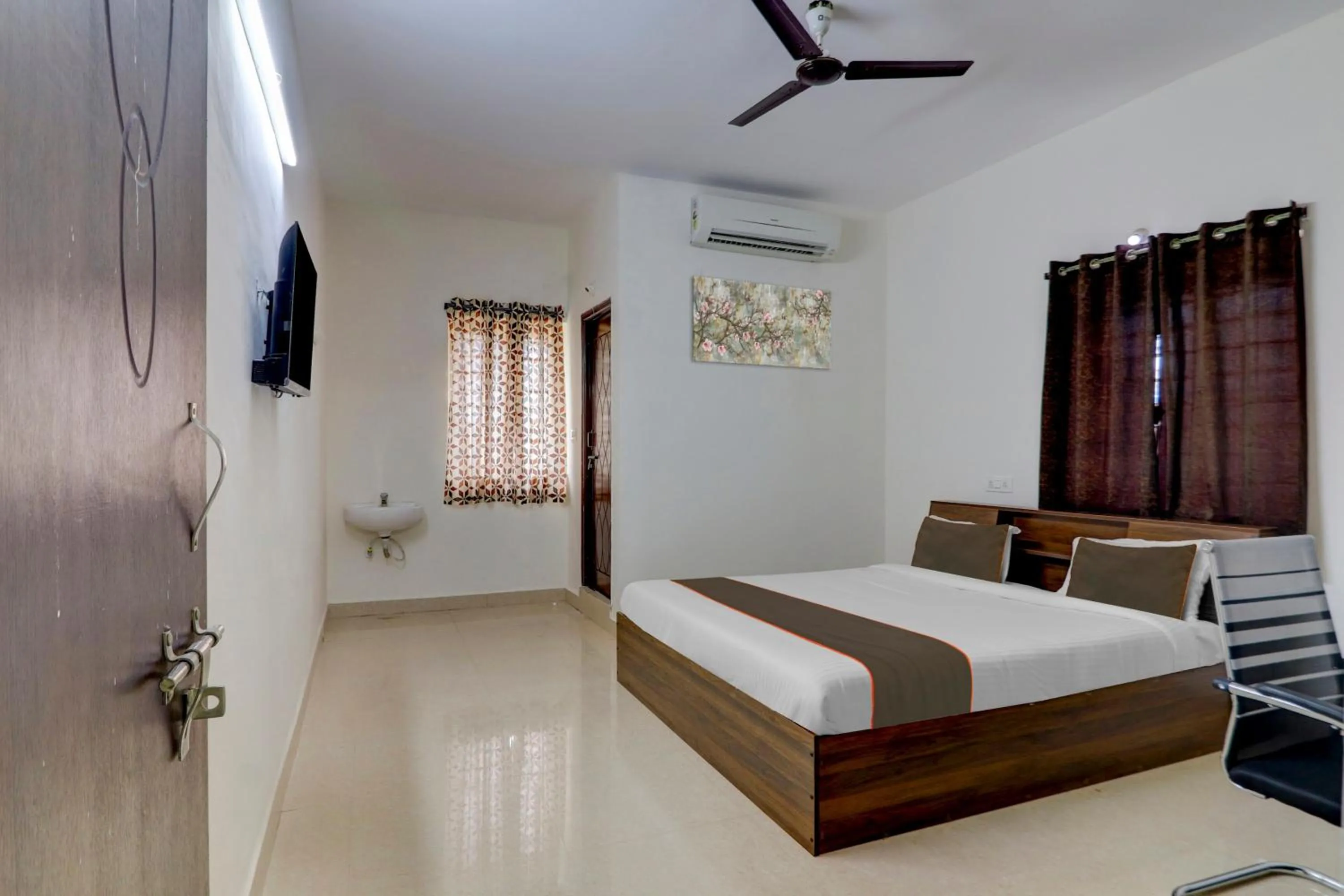 Bedroom, Bed in Capital O S V Residency Nalagandla