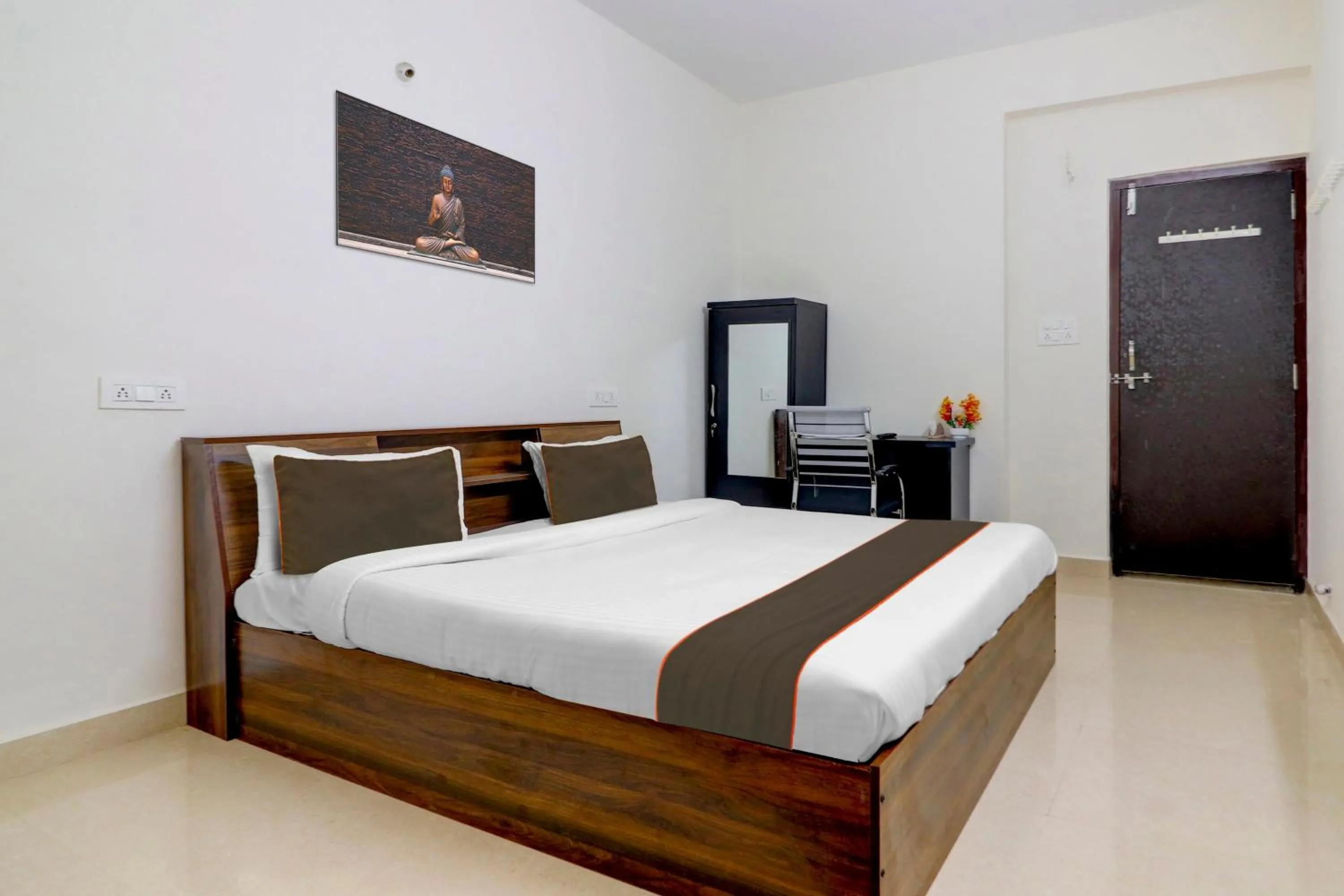 Bedroom, Bed in Capital O S V Residency Nalagandla