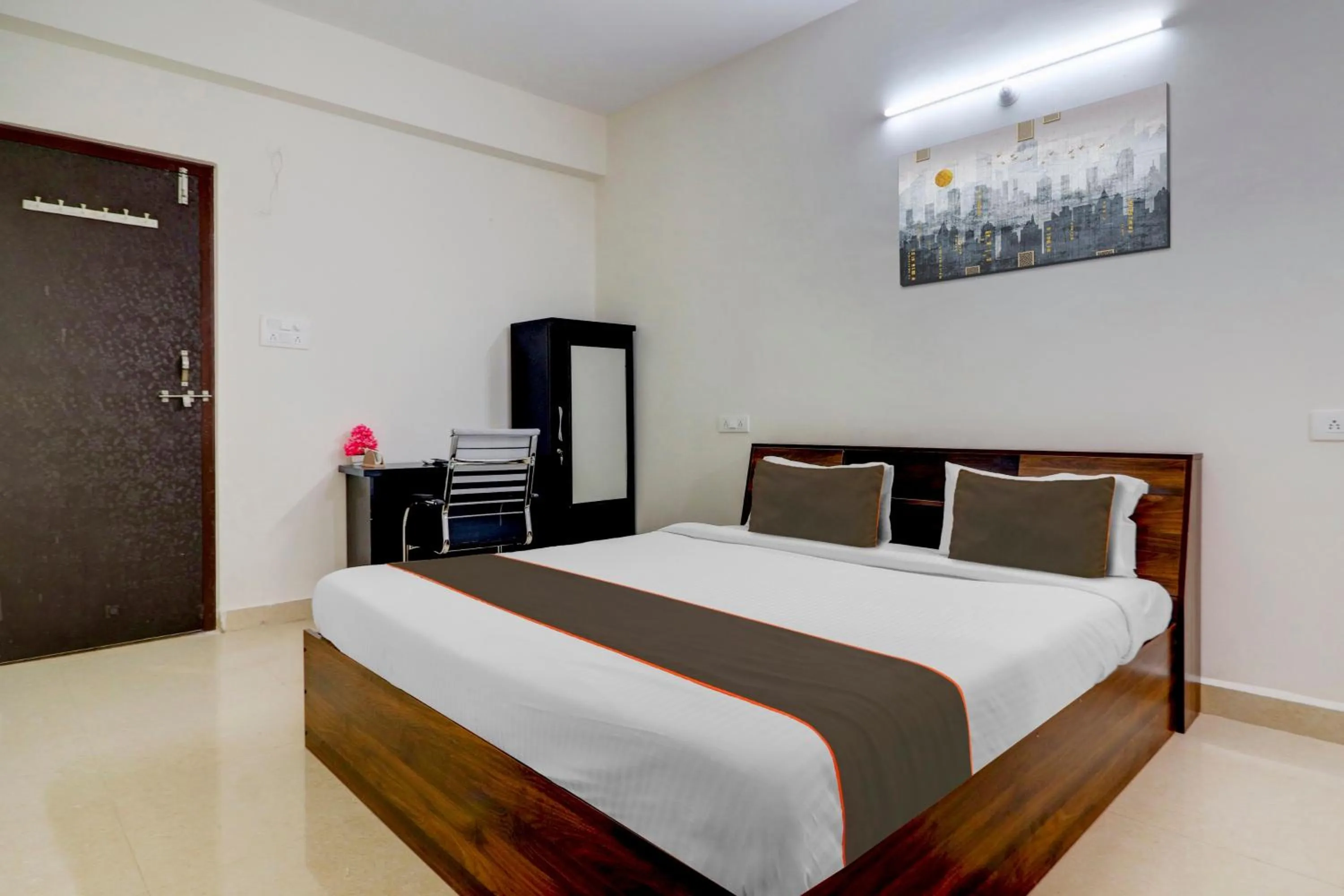 Bedroom, Bed in Capital O S V Residency Nalagandla