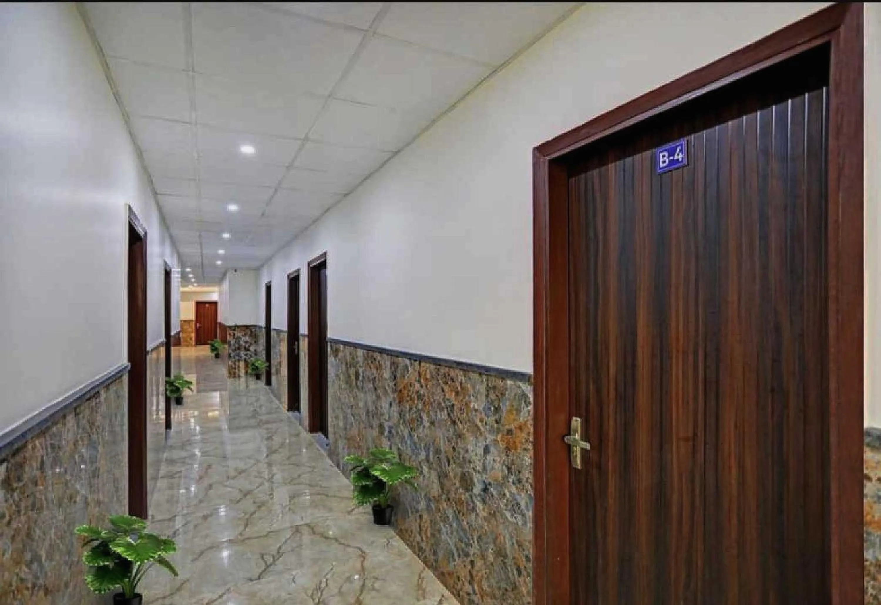 Lobby or reception in Hotel O K R Resdiancy Near Botanic Garden Of Indian Republic