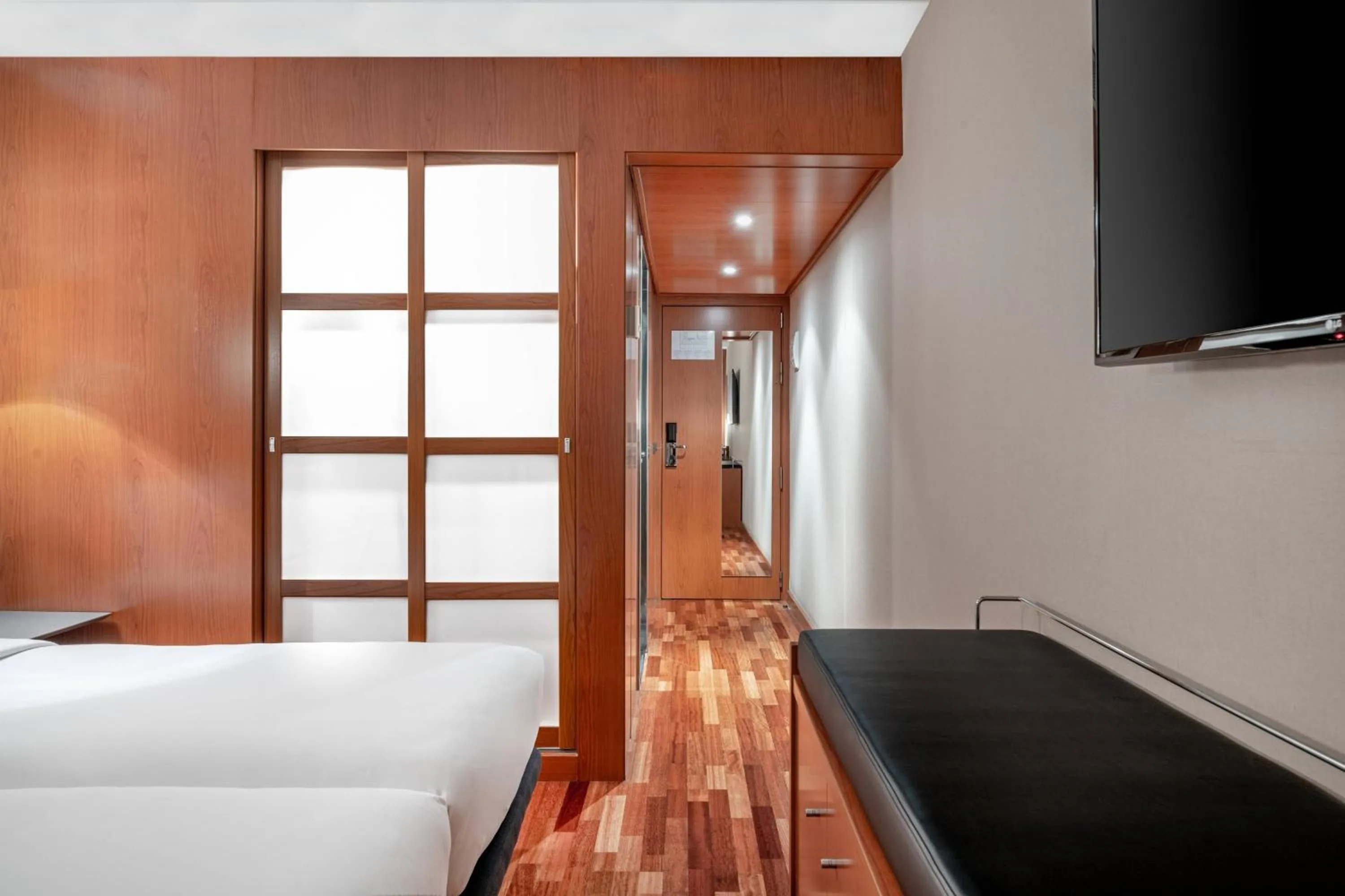 Photo of the whole room, Bed in AC Hotel La Rioja by Marriott