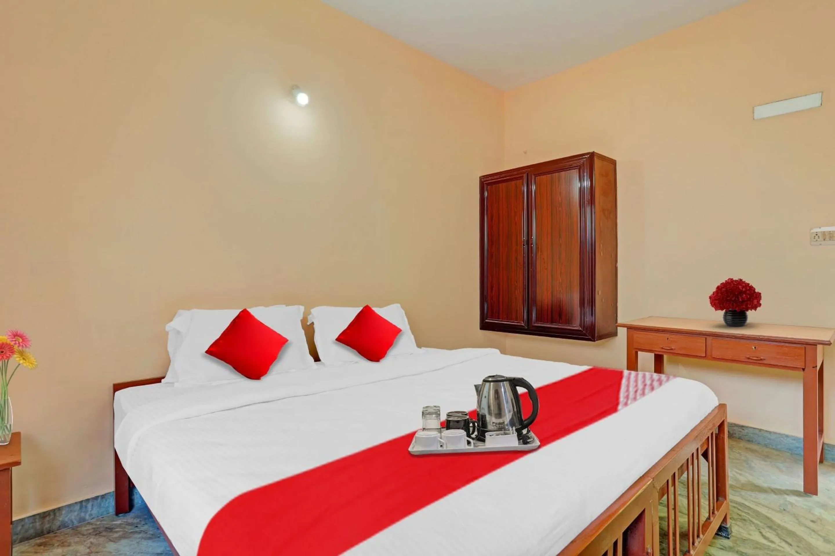 Bedroom, Bed in Hotel O North Park Tourist Home