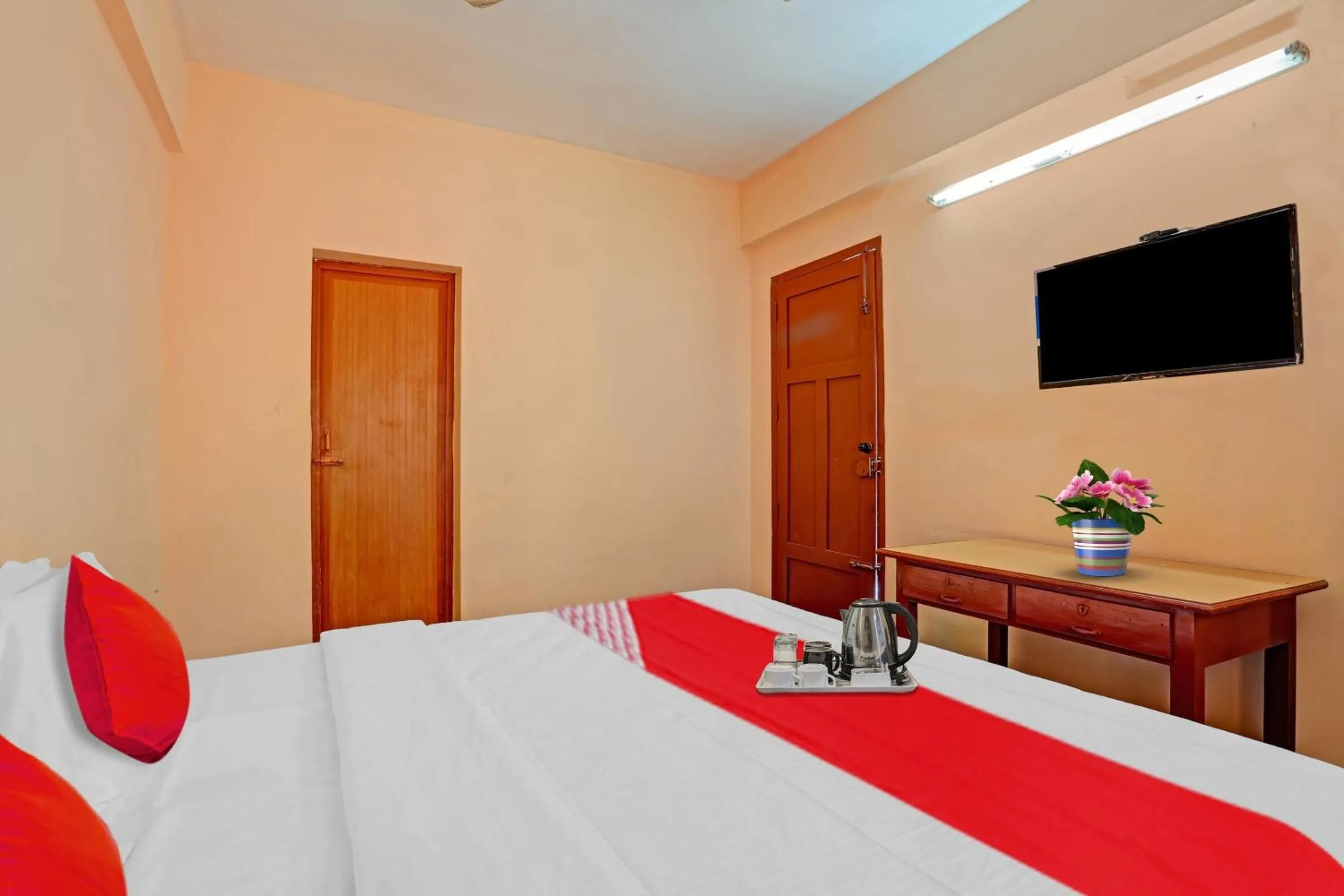 Bedroom, Bed in Hotel O North Park Tourist Home