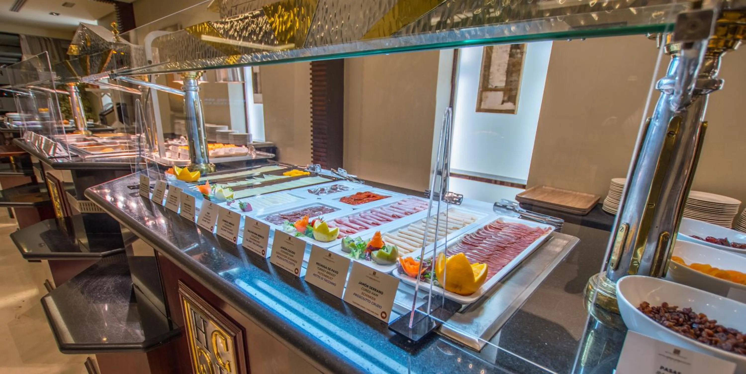 Breakfast in Hotel Andalucía Center