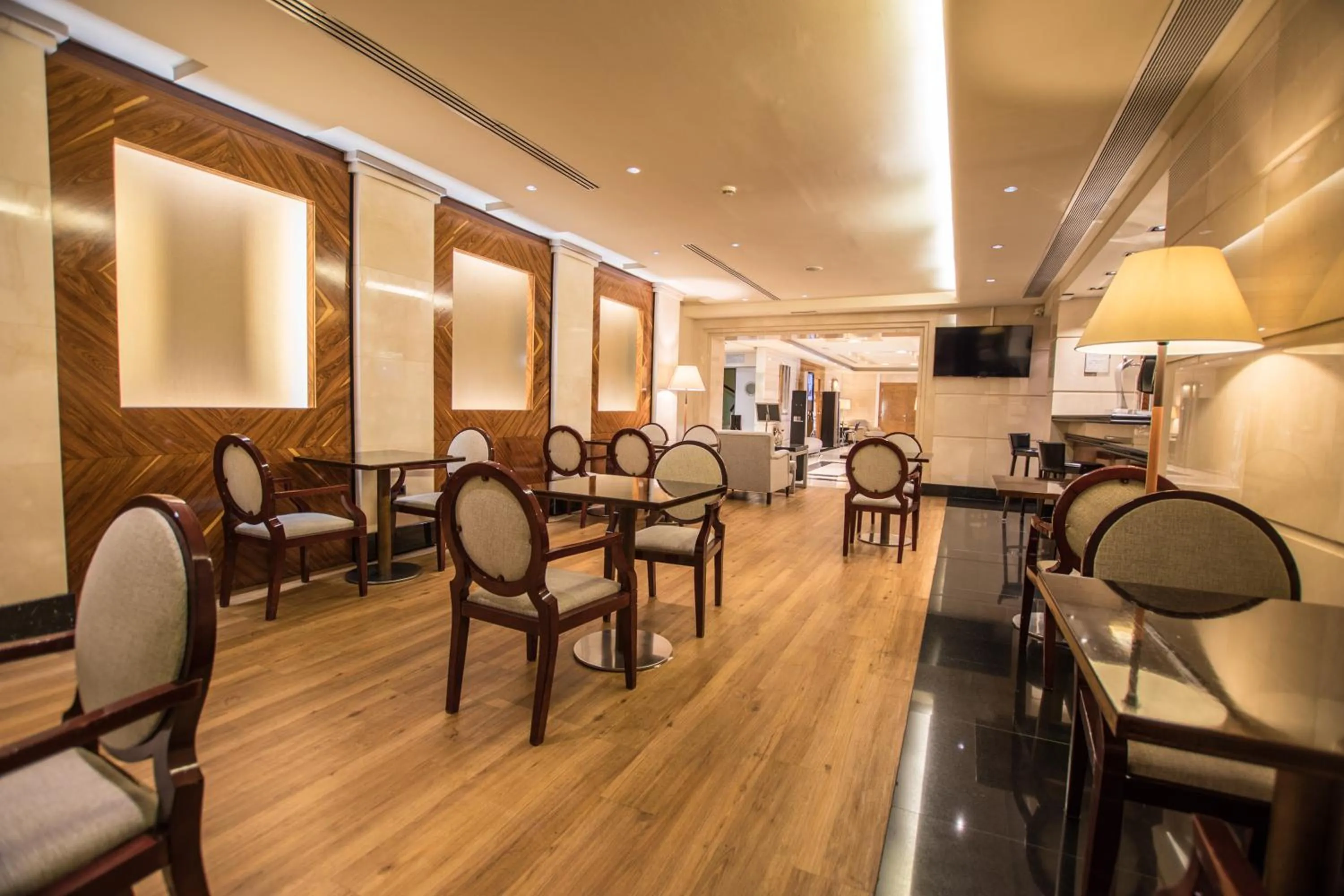 Restaurant/places to eat in Hotel Andalucía Center