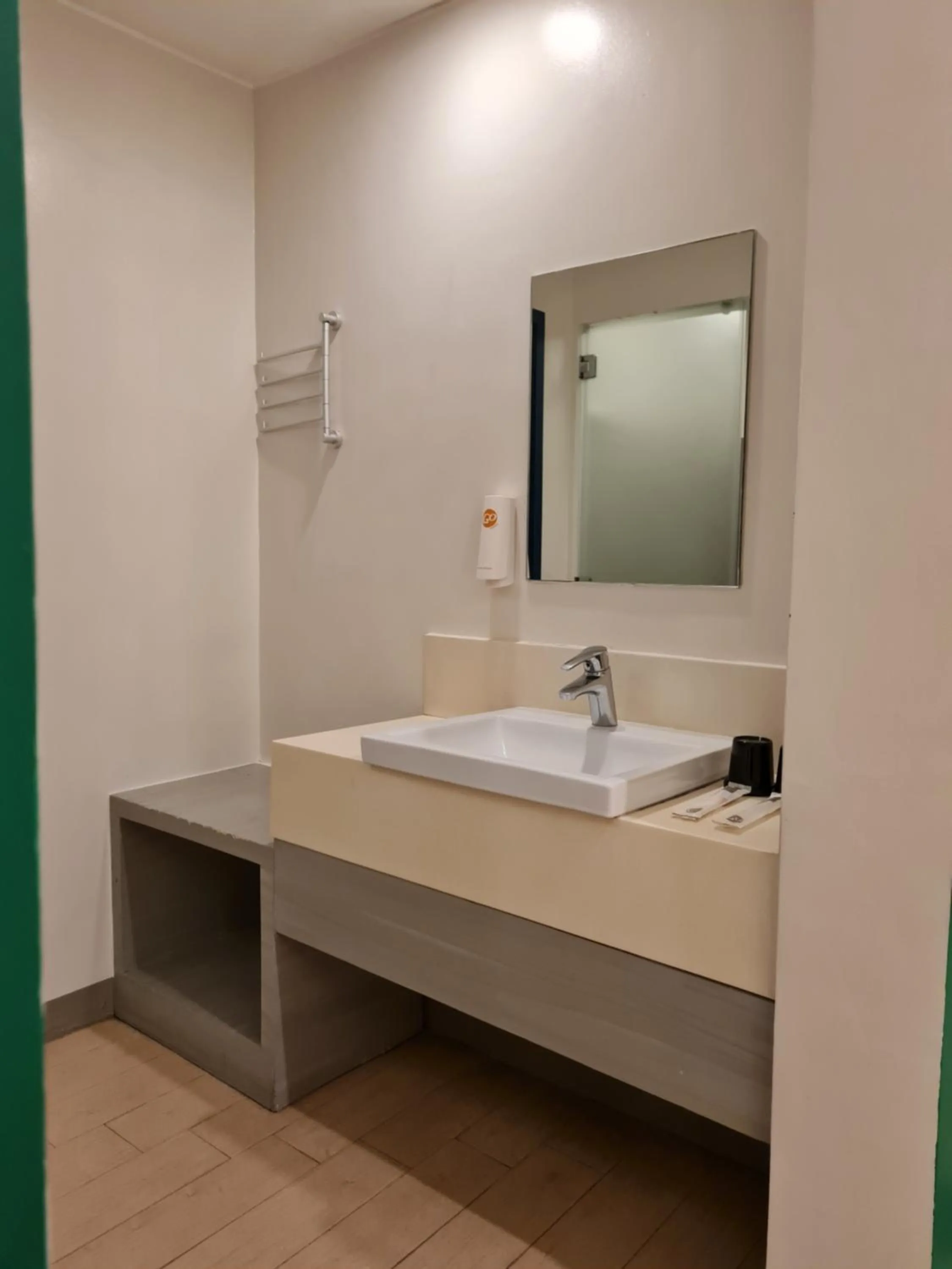 Bathroom in Go Hotels Otis - Manila