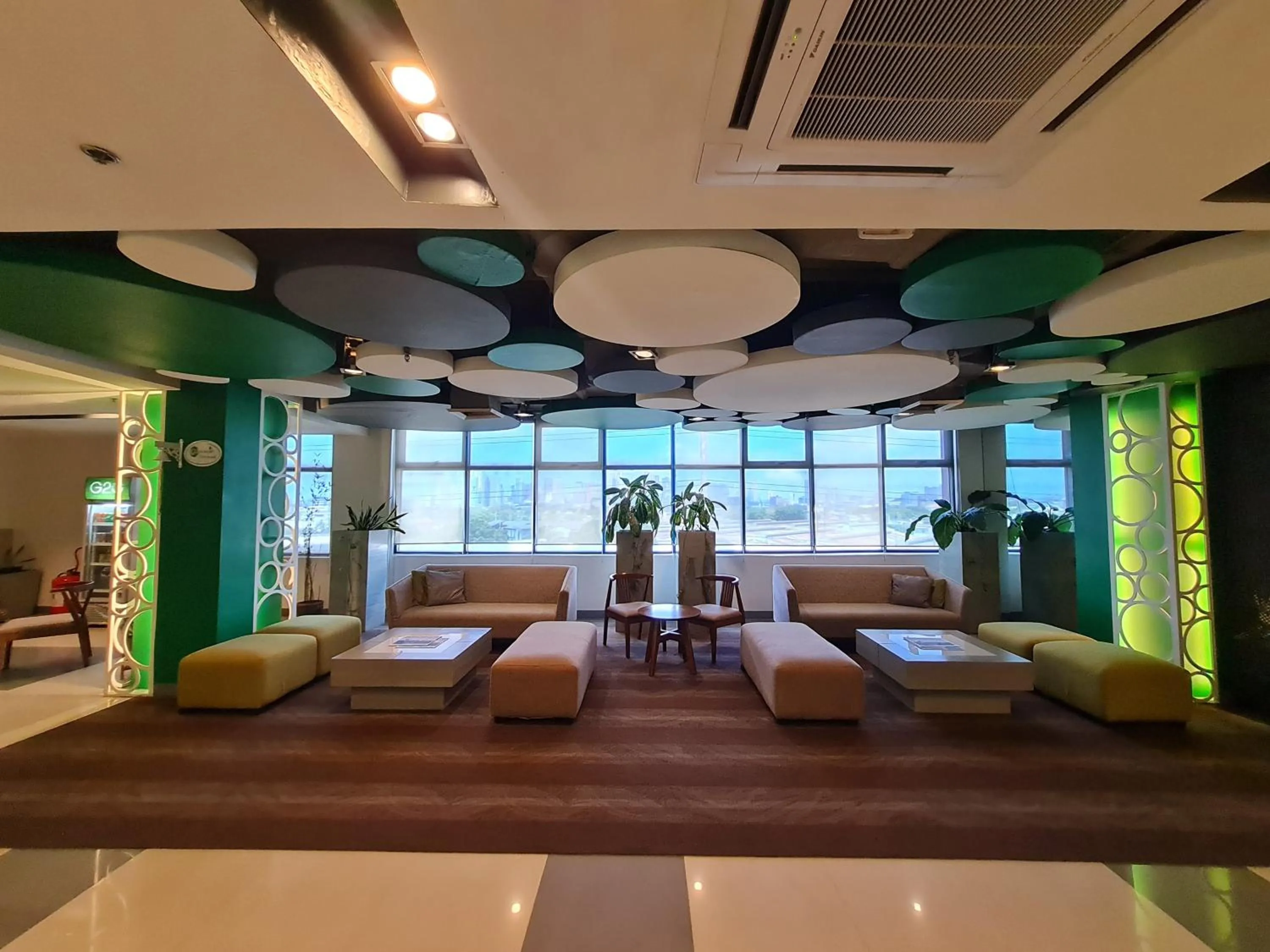 Lobby or reception, Bed in Go Hotels Otis - Manila
