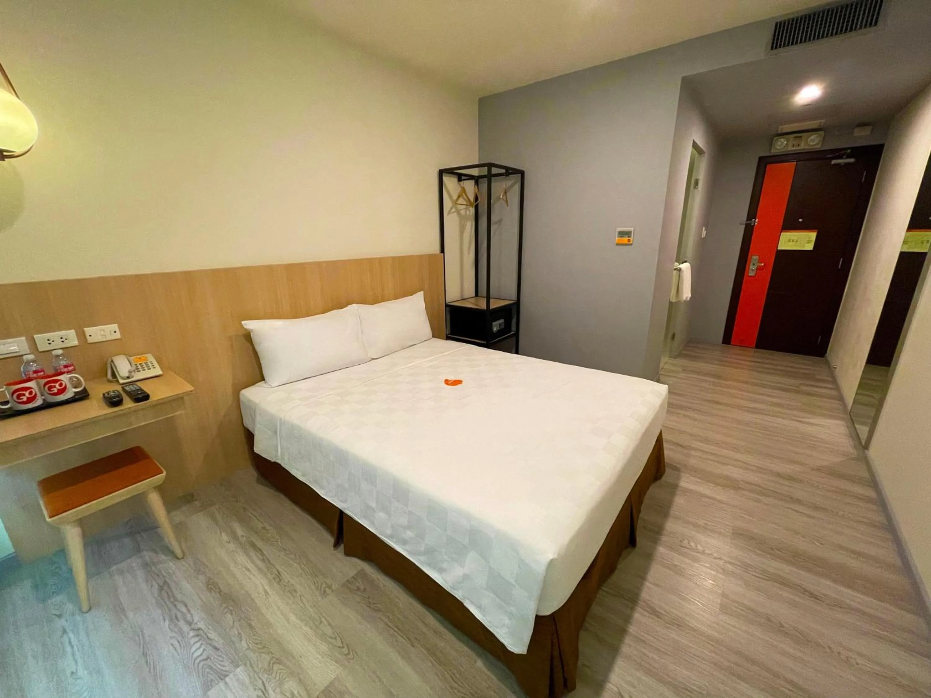 Bed in Go Hotels Plus Mandaluyong