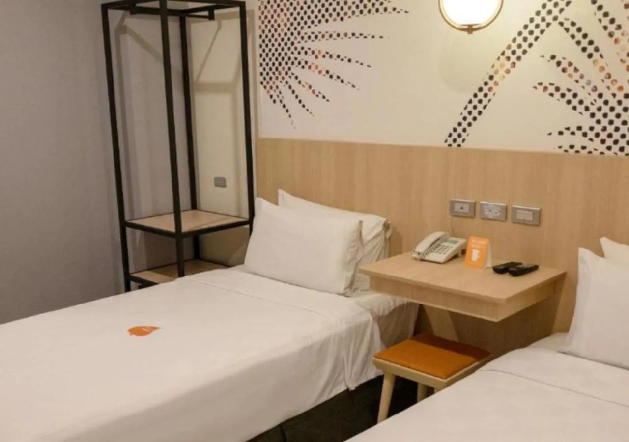 Bed in Go Hotels Plus Mandaluyong