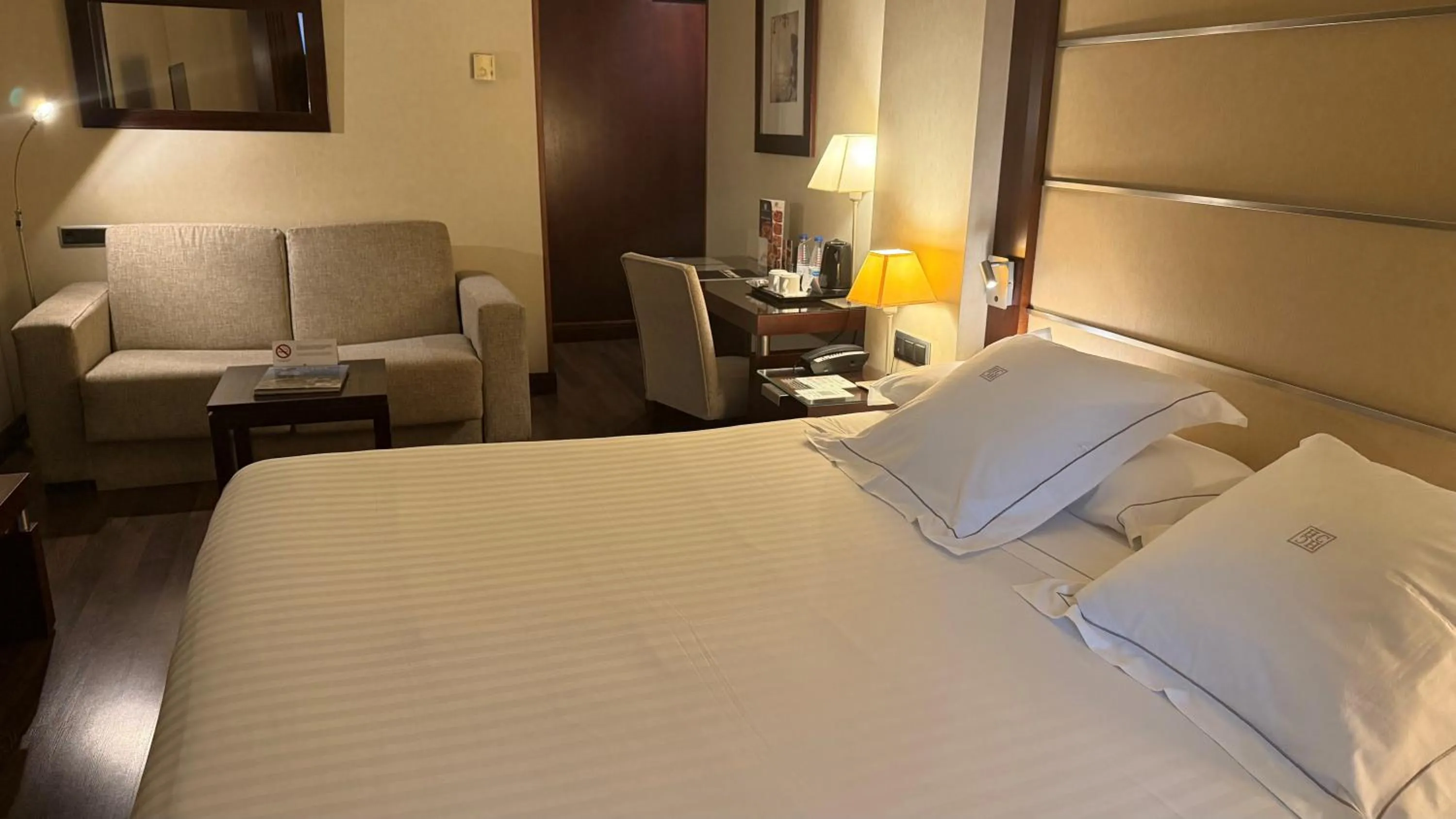 Bed in Hotel Badajoz Center