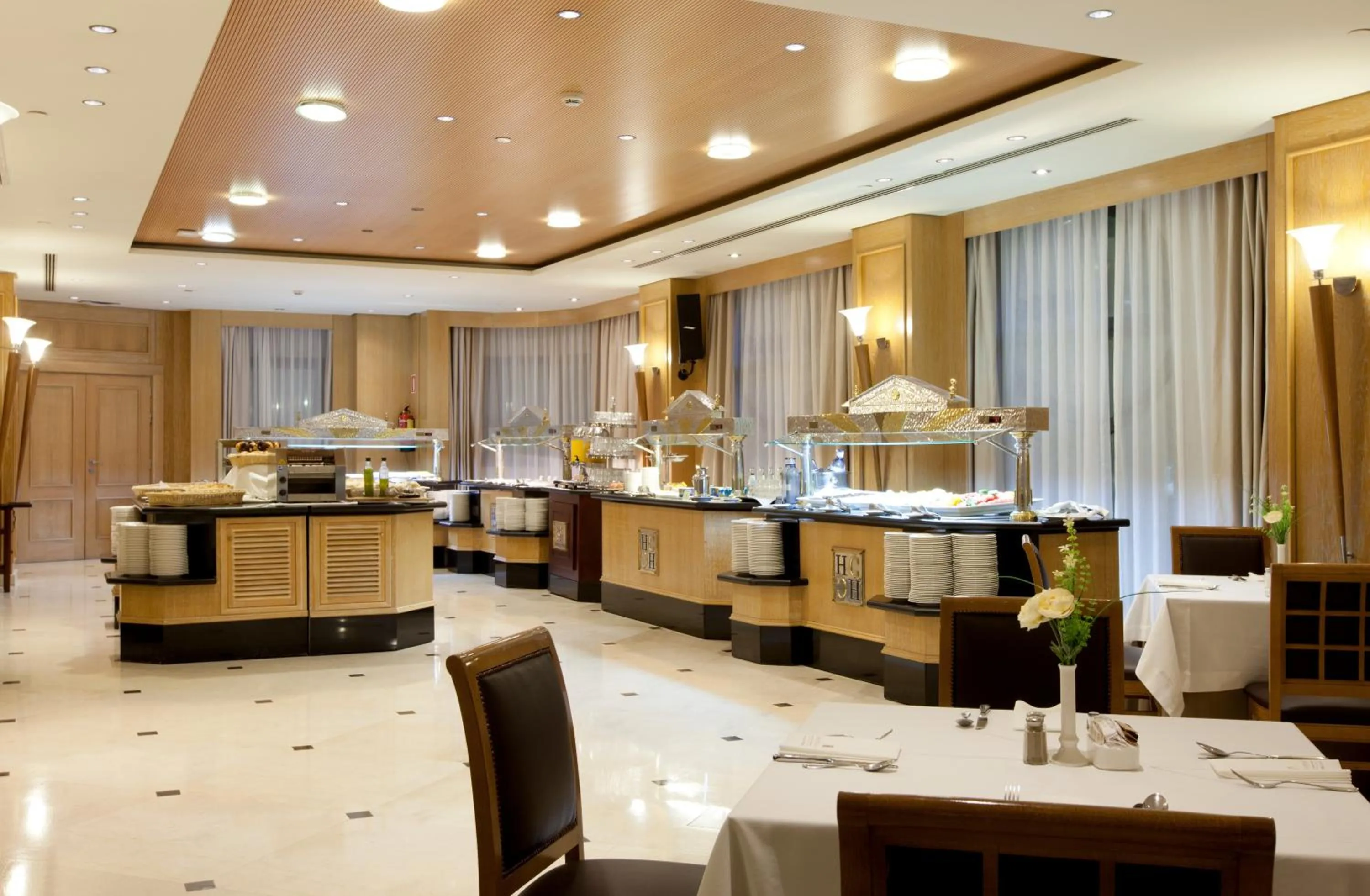 Food and drinks in Hotel Sevilla Center