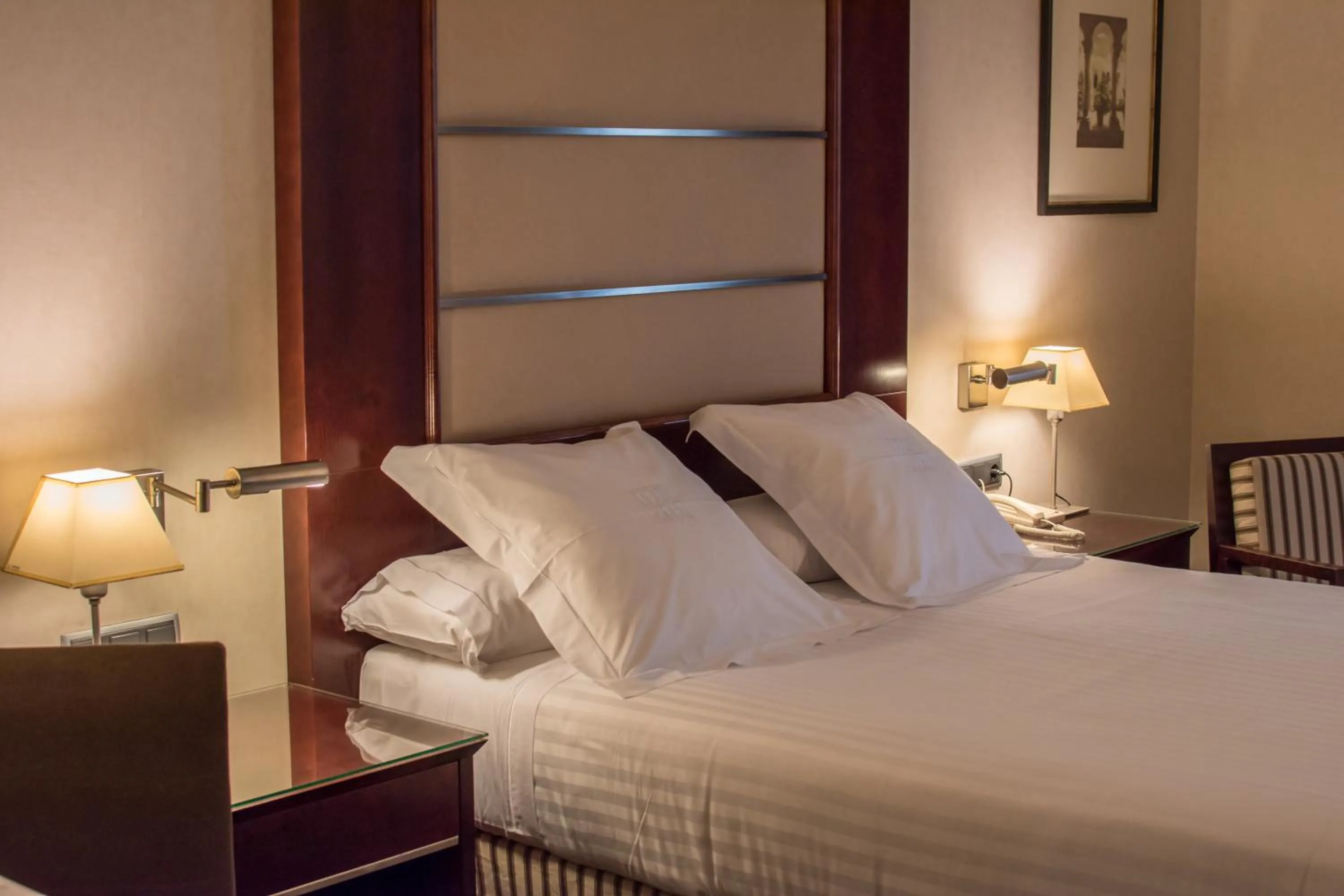 Bedroom, Bed in Hotel Sevilla Center