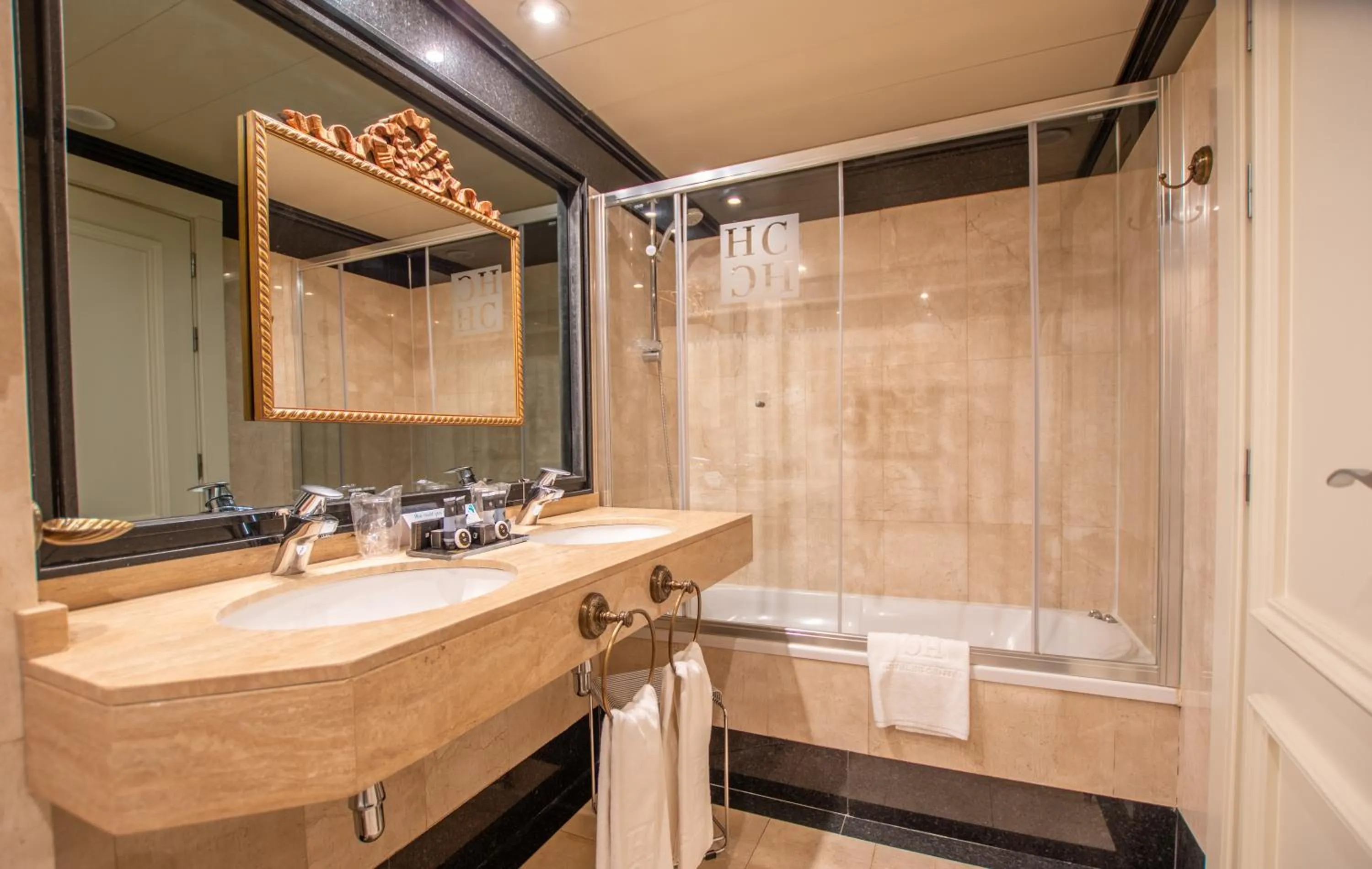 Bathroom in Hotel Sevilla Center