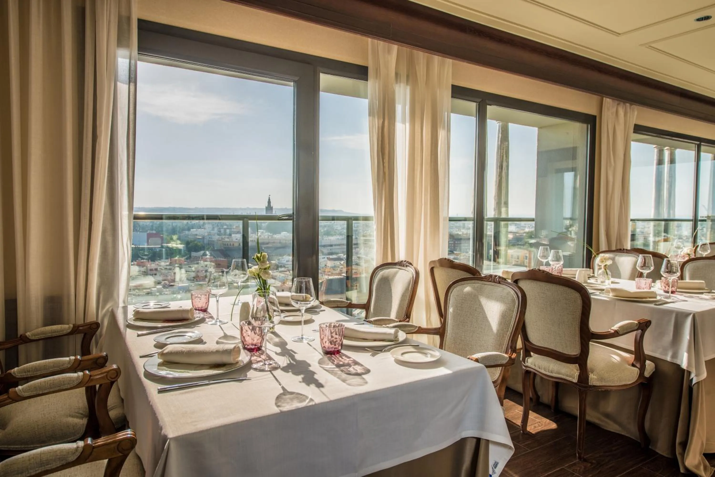 Restaurant/places to eat in Hotel Sevilla Center