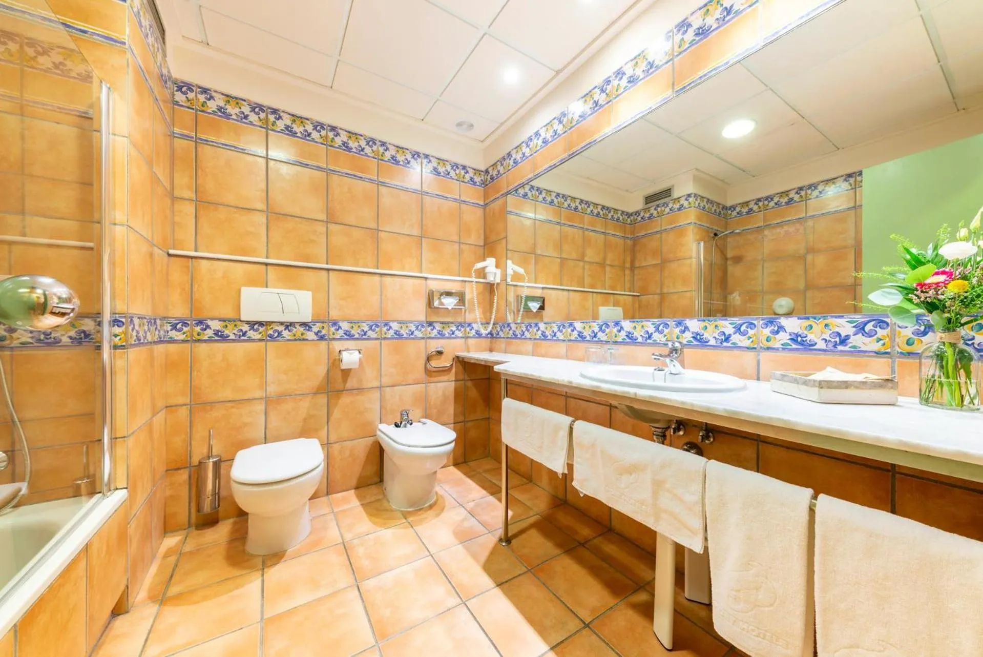 Bathroom in Port Jardín Milenio