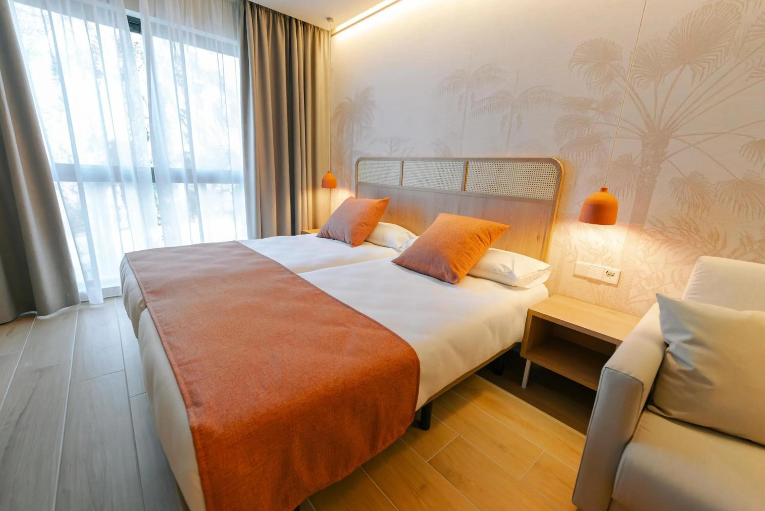 Photo of the whole room, Bed in Port Jardín Milenio
