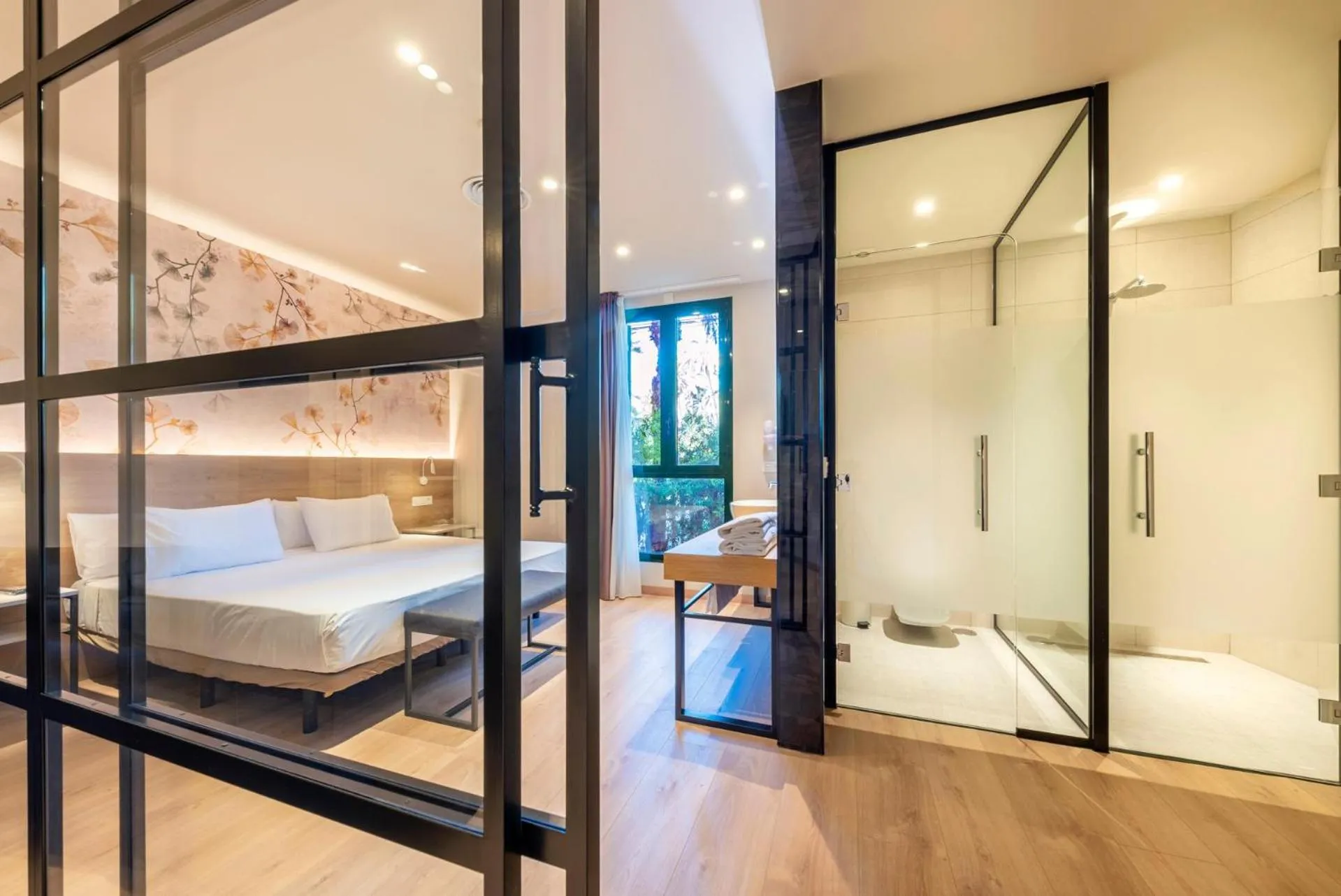 Bathroom, Bed in Port Jardín Milenio