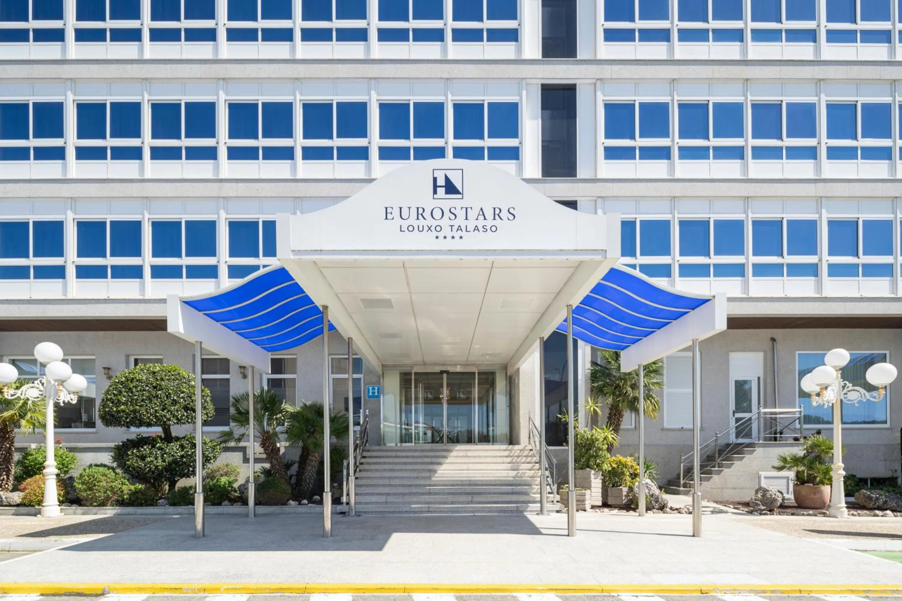 Facade/entrance in Eurostars Louxo Talaso