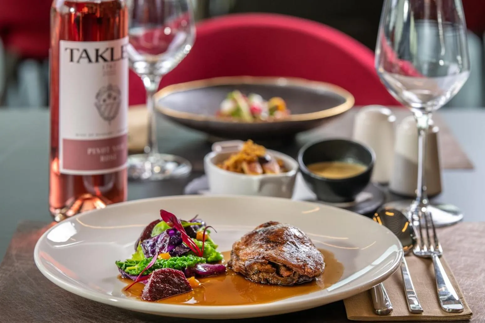 Food in Flow Hotel & Conference