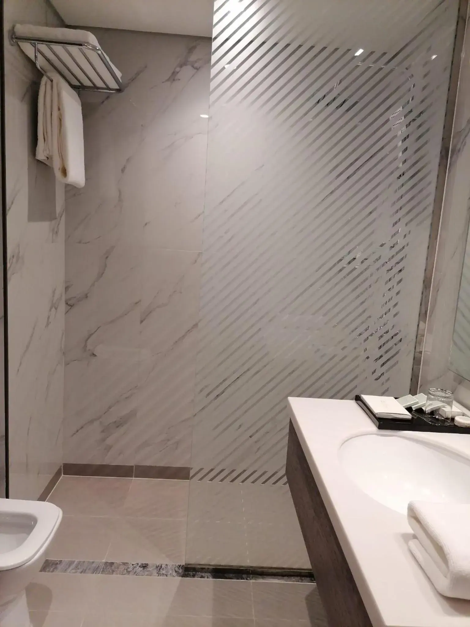 Deluxe Twin Room - single occupancy in Gloria Hotel & Suites Doha Deluxe Twin Room - single occupancy in Gloria Hotel & Suites Doha