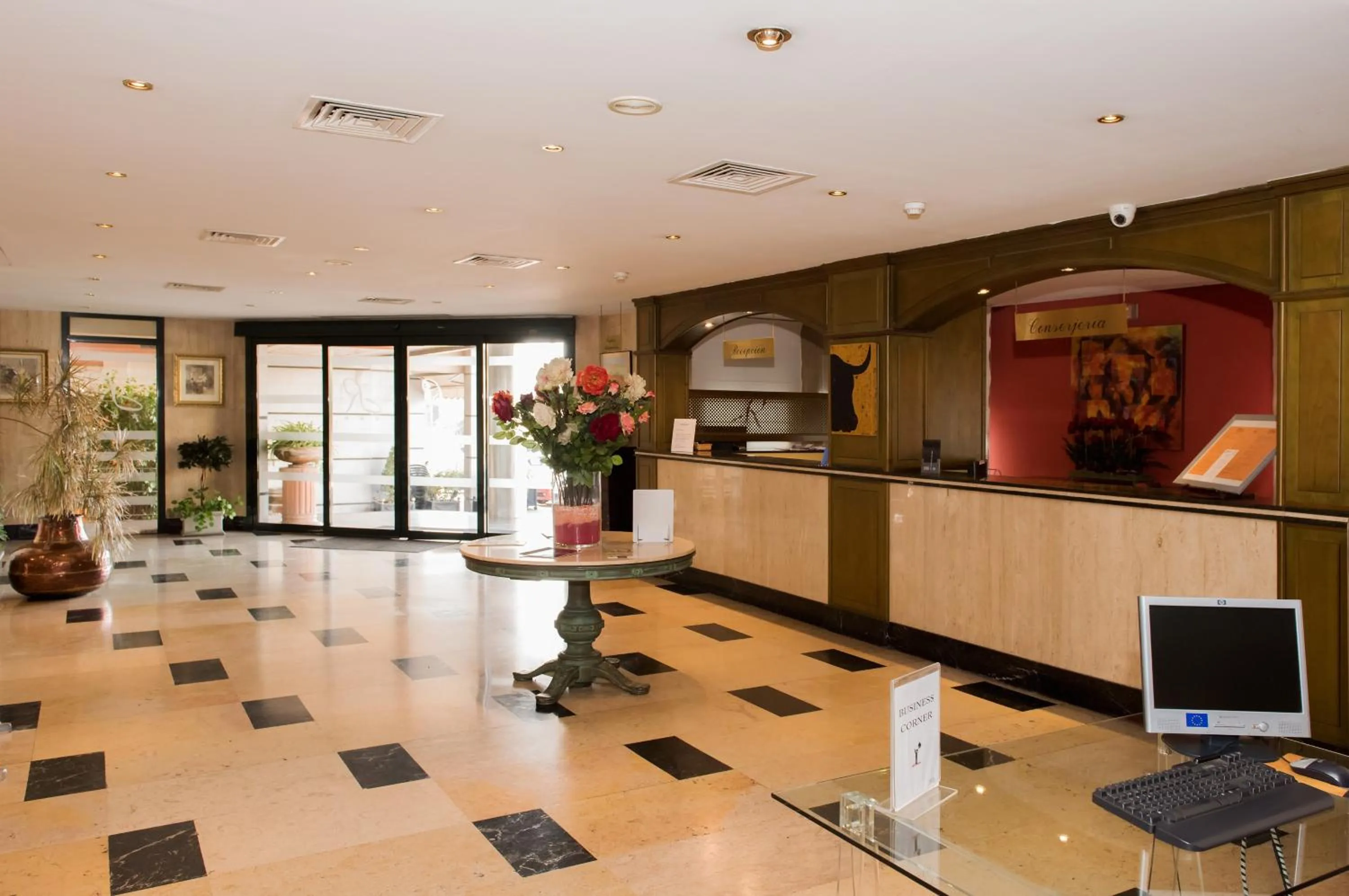 Lobby or reception in Hotel Rio Badajoz