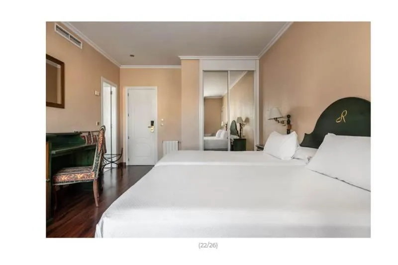 Photo of the whole room, Bed in Hotel Rio Badajoz