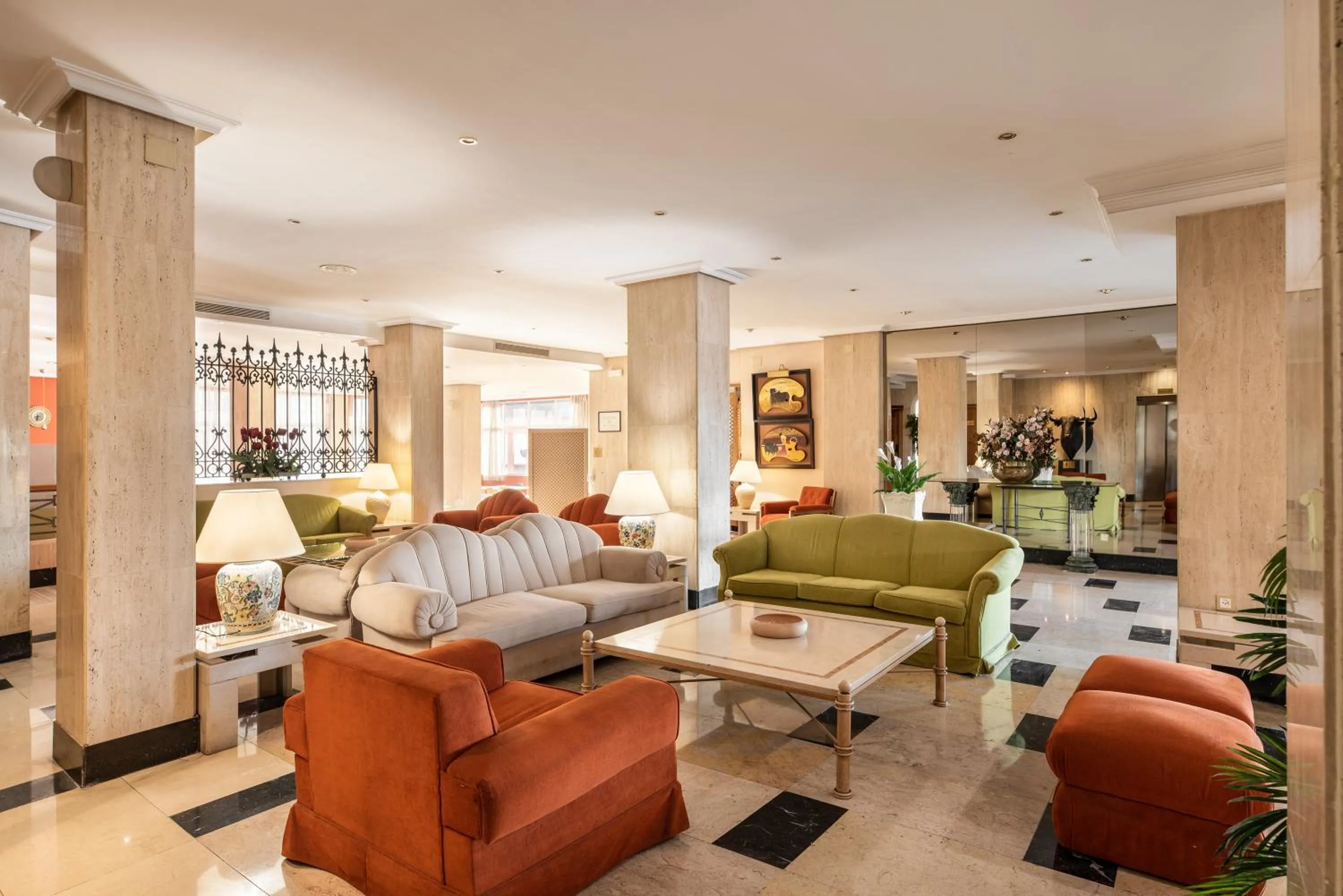 Seating area in Hotel Rio Badajoz