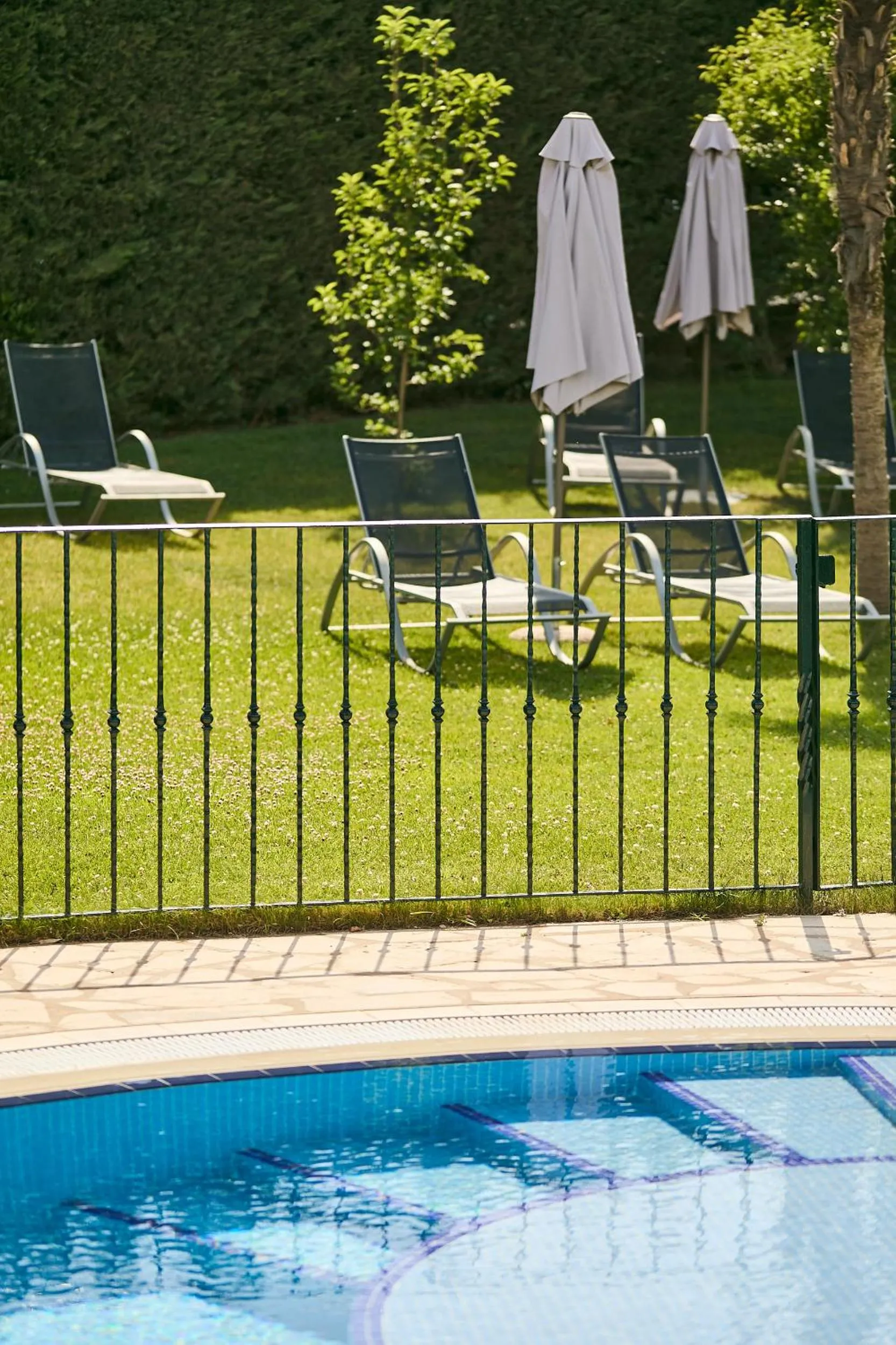 Swimming pool in Hotel Silken Villa de Laguardia