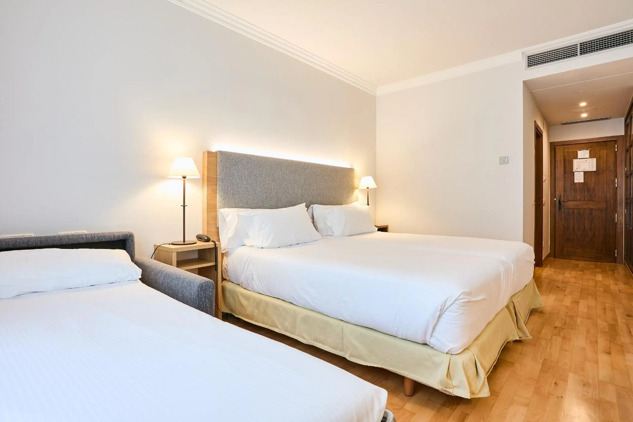 Bed in Hotel Silken Villa de Laguardia