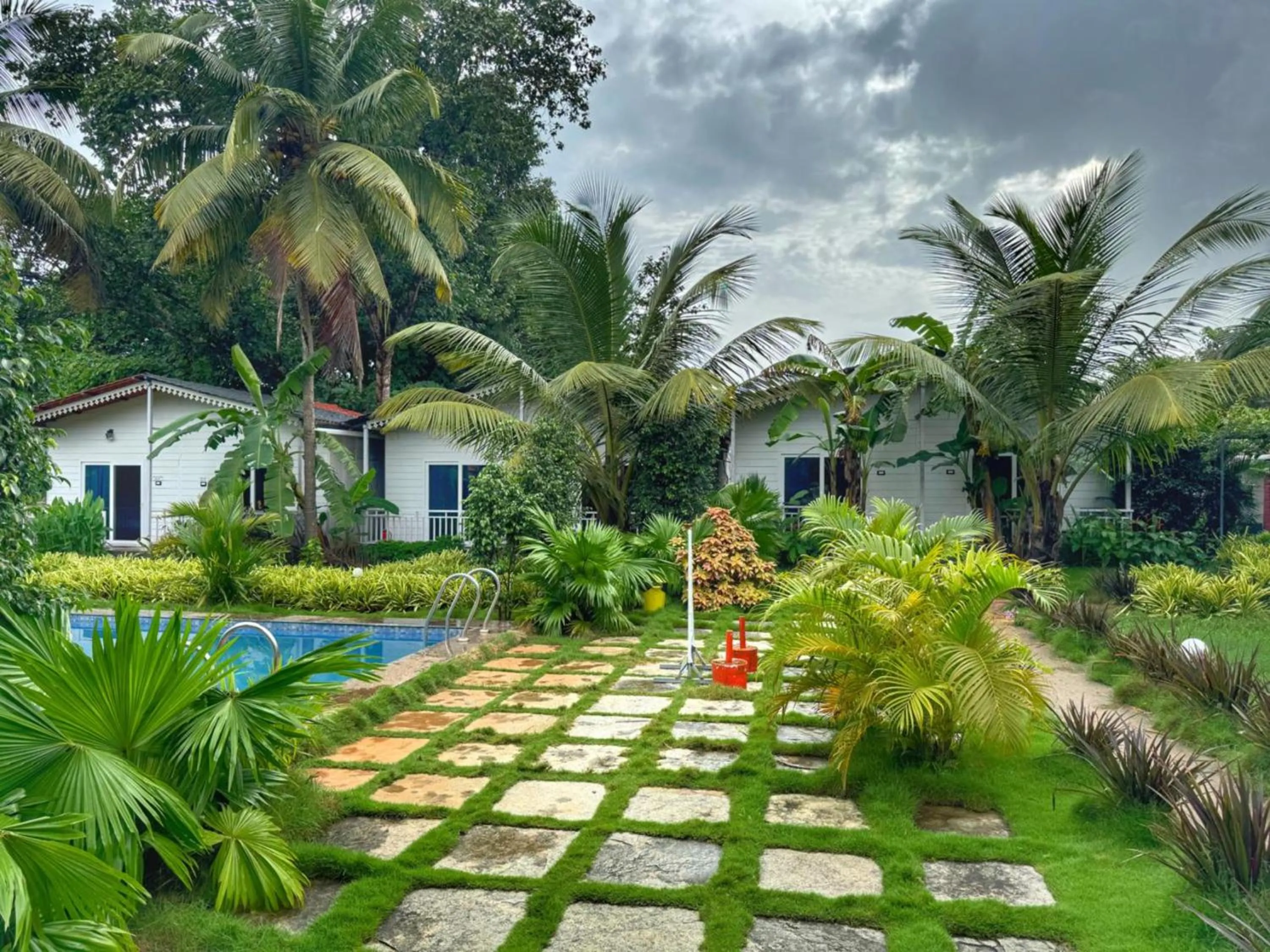 White Truffle Resort, Arambol