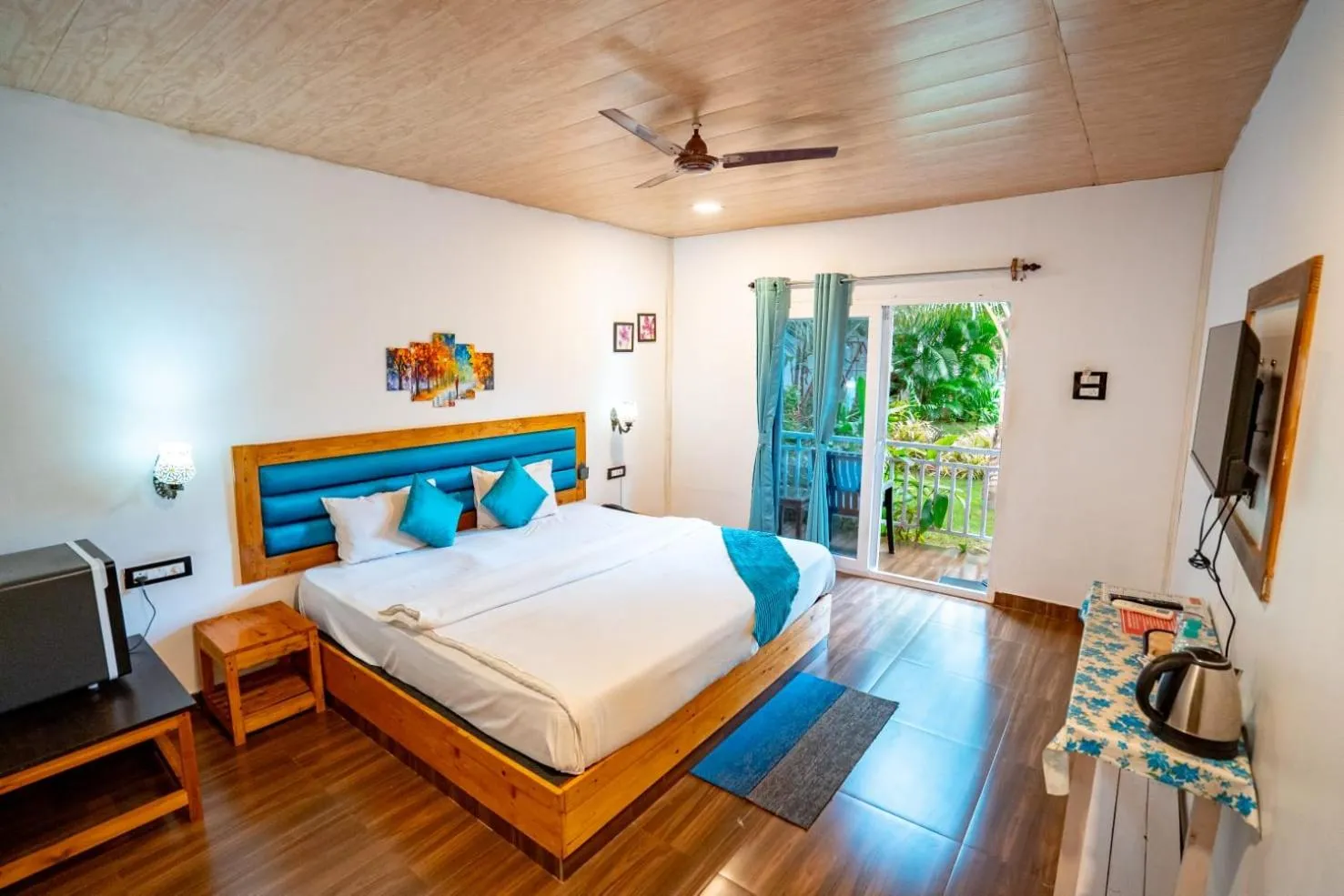 Bed in White Truffle Resort, Arambol