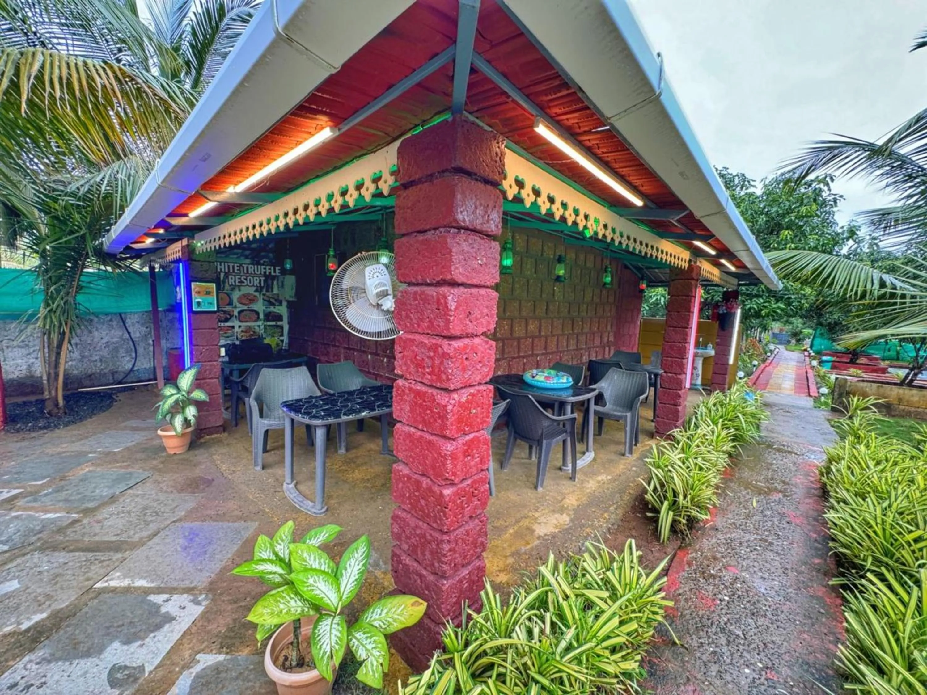 White Truffle Resort, Arambol