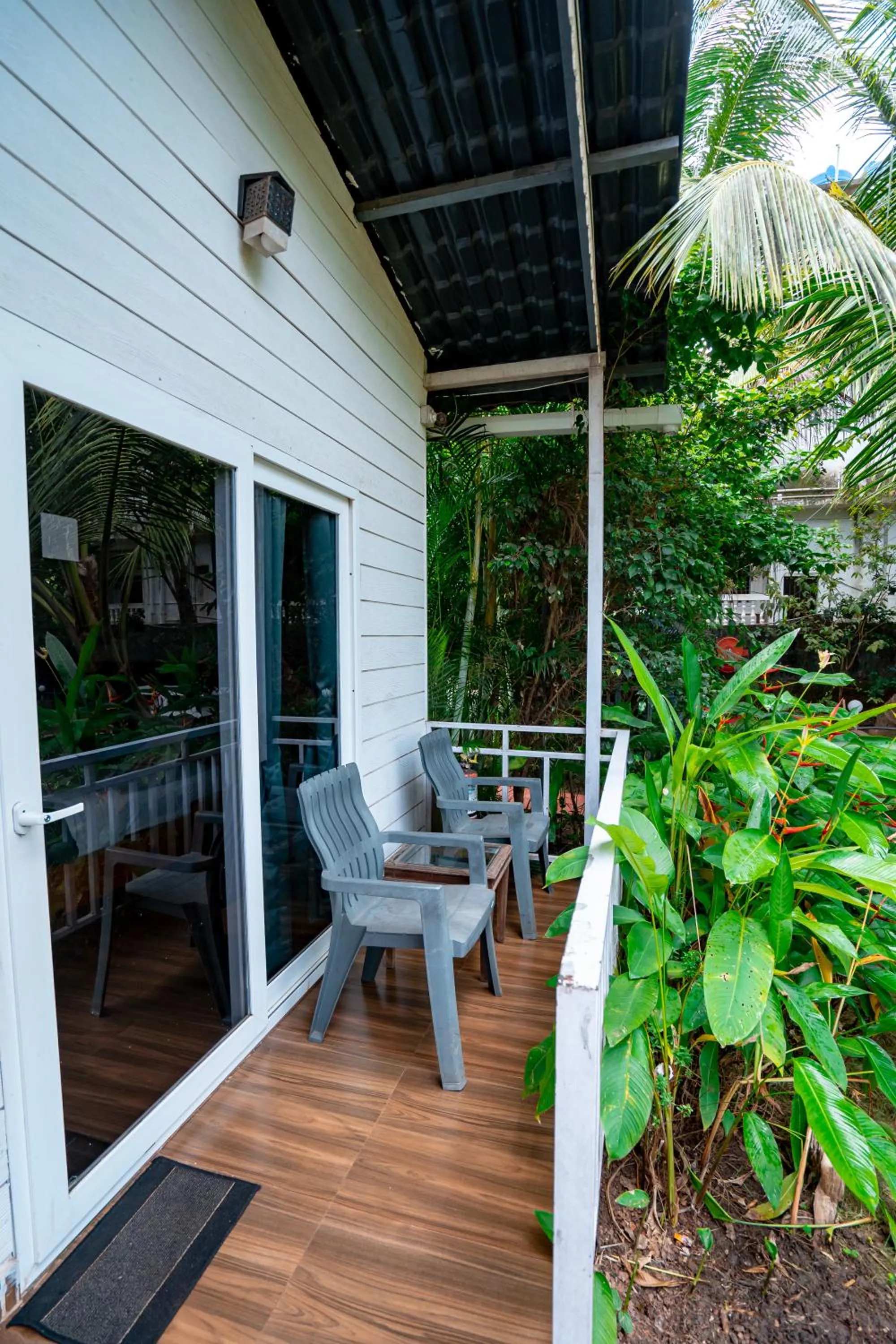 White Truffle Resort, Arambol