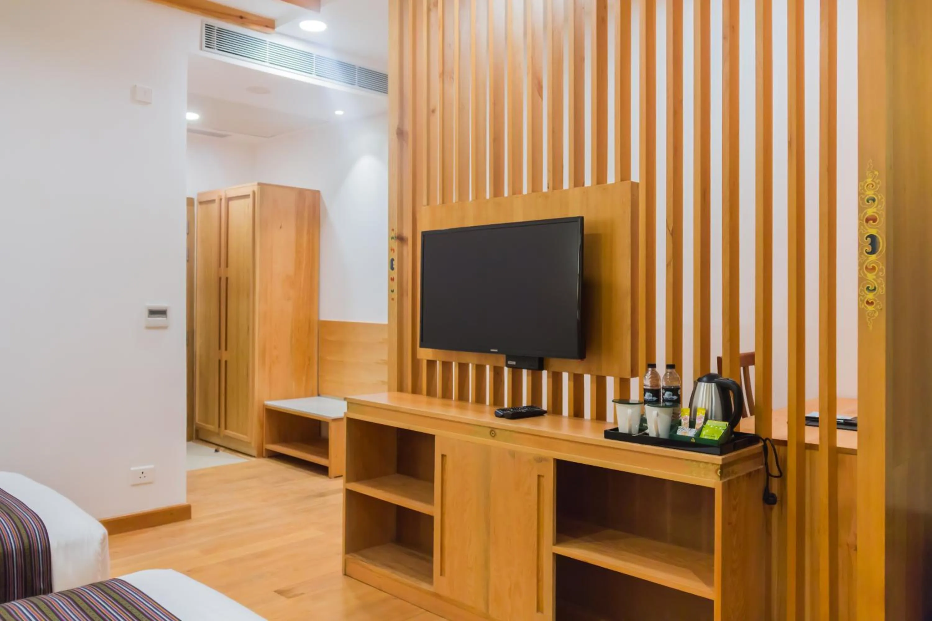 TV and multimedia in Pelyang Boutique