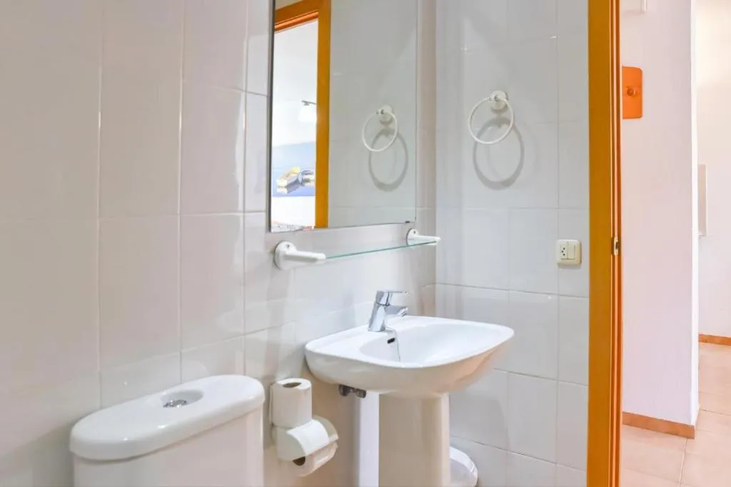 Toilet in Aptos. Comte D´Empuries