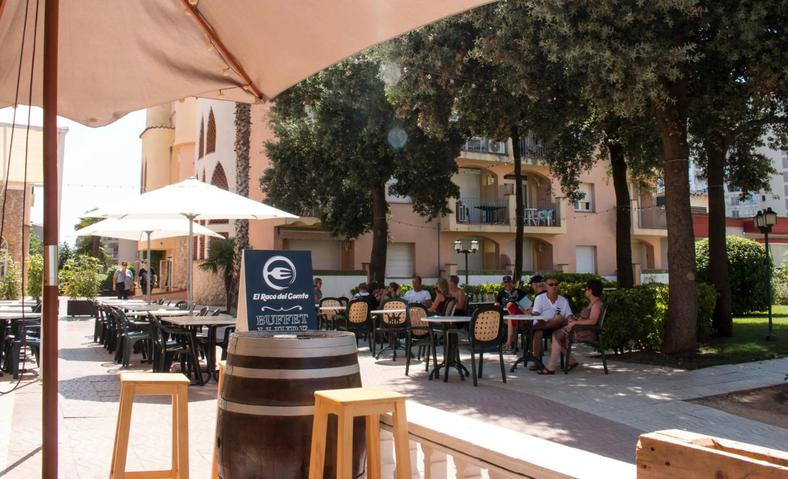 Restaurant/places to eat in Aptos. Comte D´Empuries