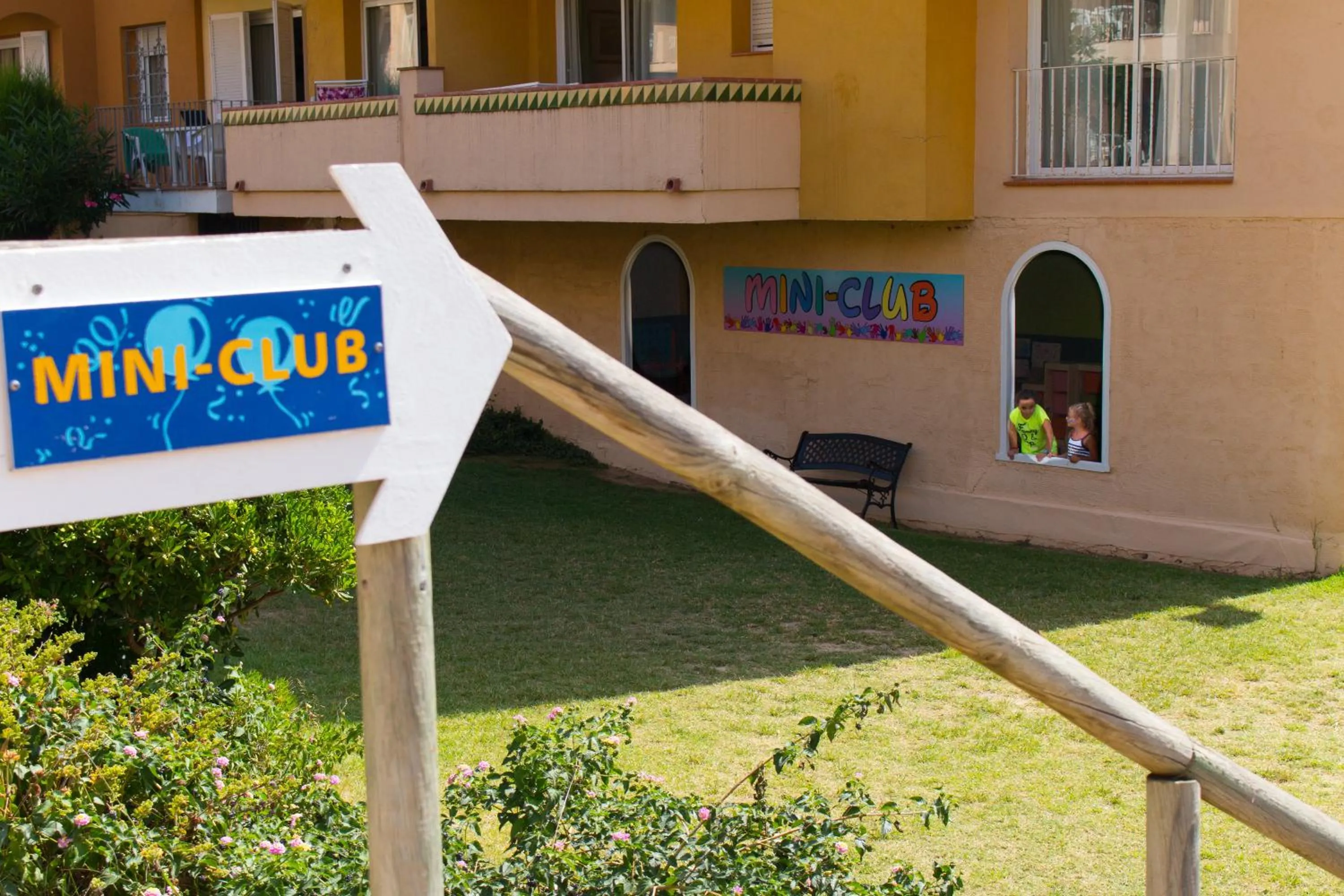 Kids's club in Aptos. Comte D´Empuries