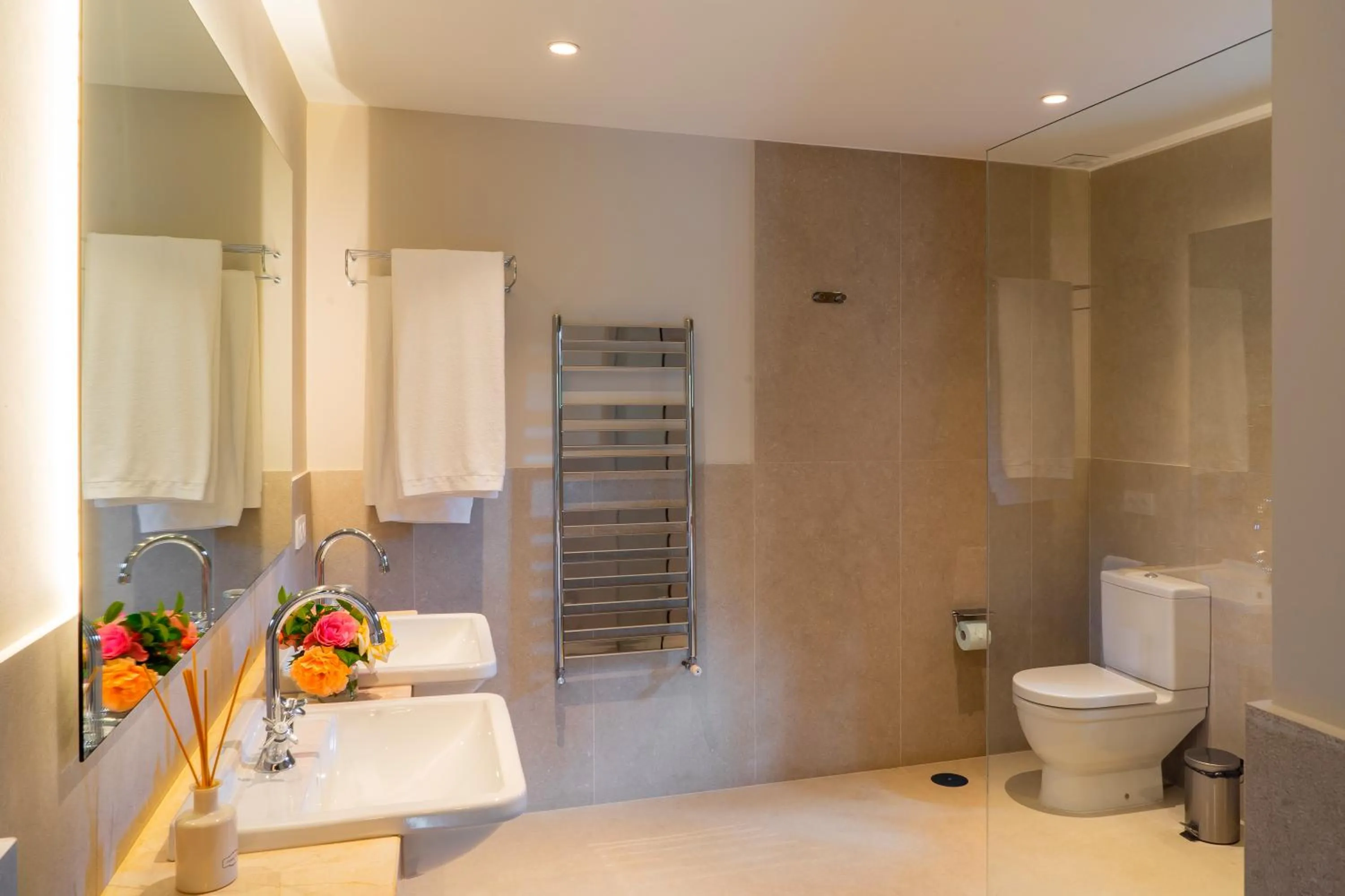 Shower in Hotel Boutique Molino del Arco