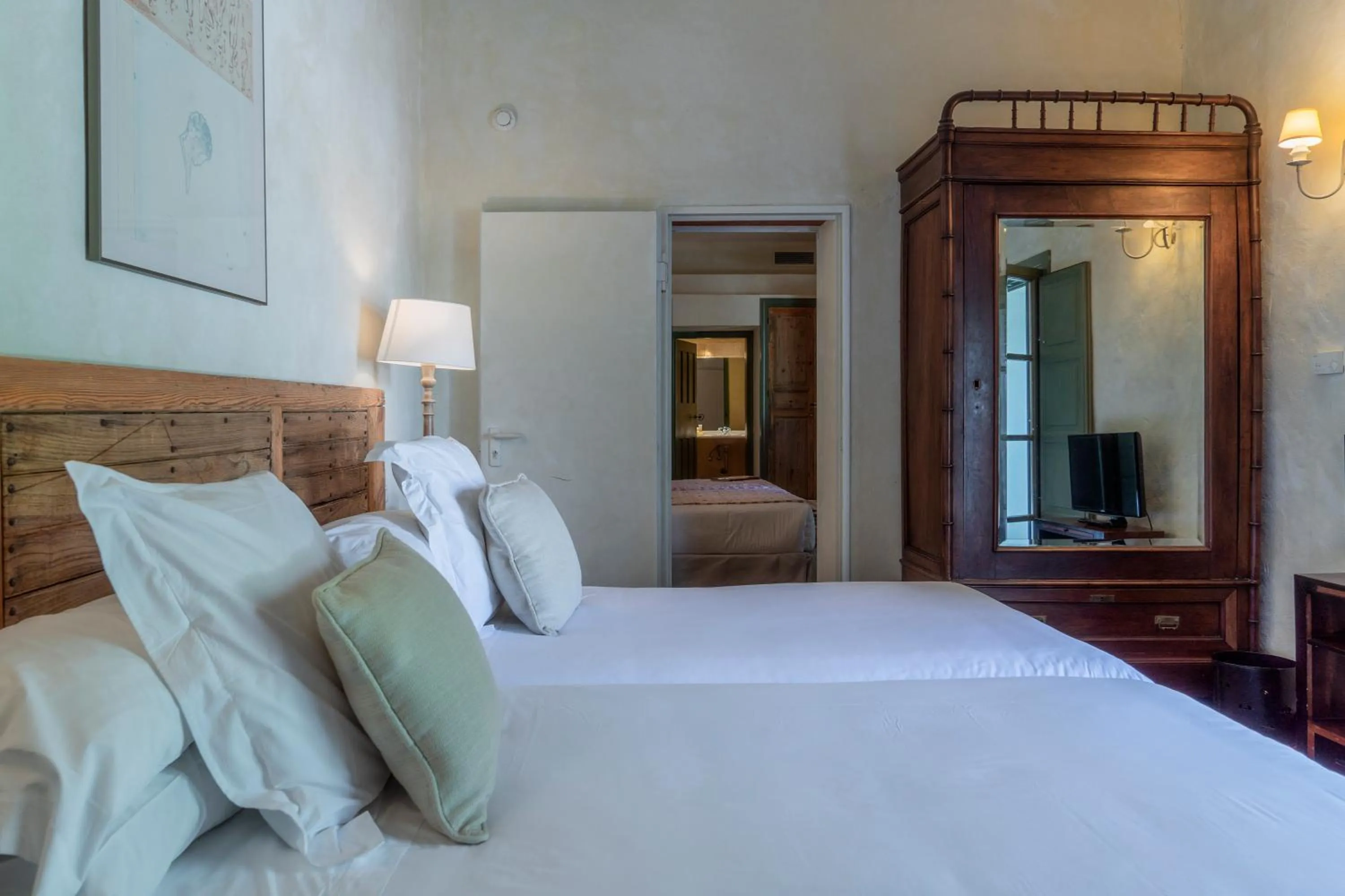 Bedroom, Bed in Hotel Boutique Molino del Arco