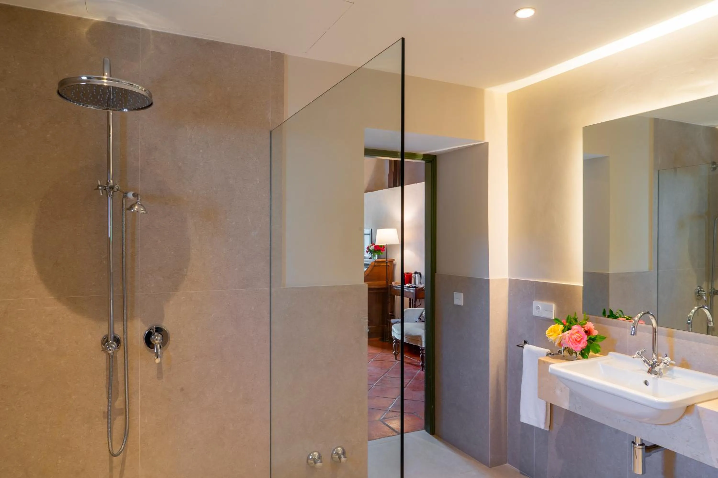 Shower in Hotel Boutique Molino del Arco