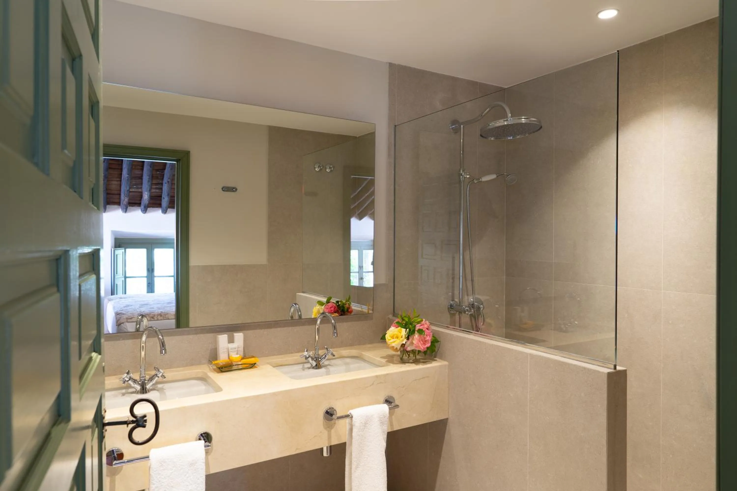 Shower in Hotel Boutique Molino del Arco