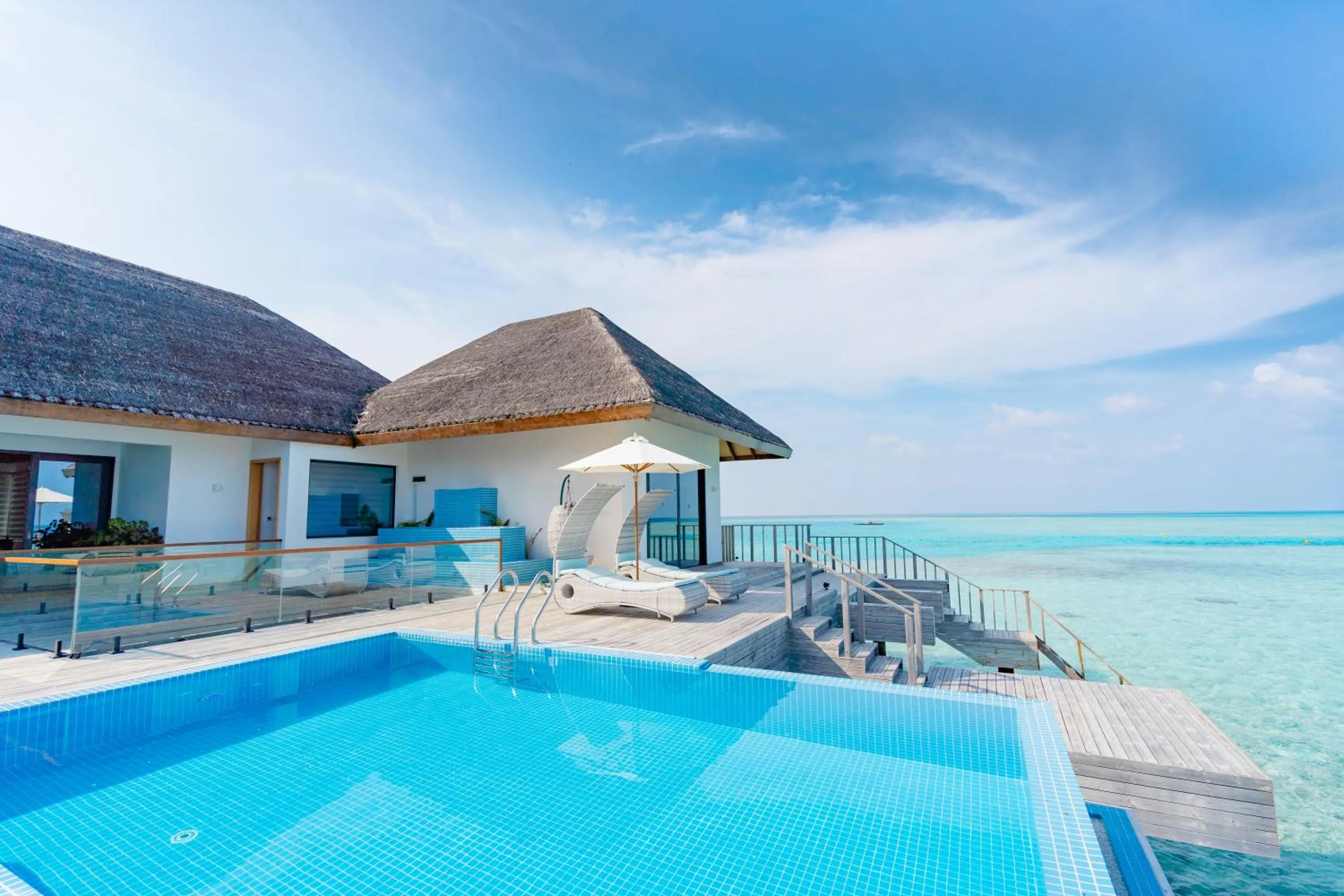 Swimming pool in NOOE Maldives Kunaavashi