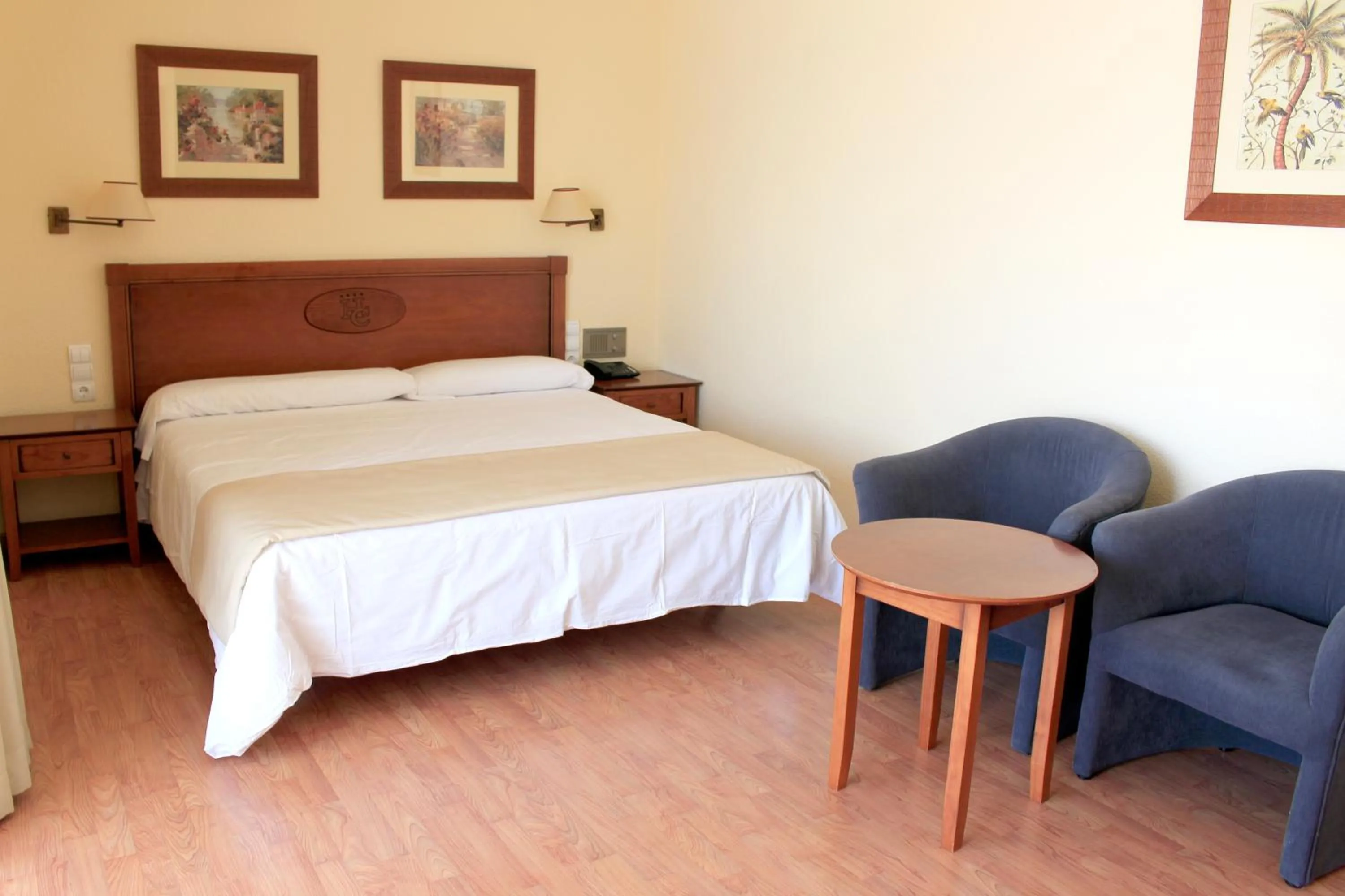 Bed in BLUESEA Gran Cervantes