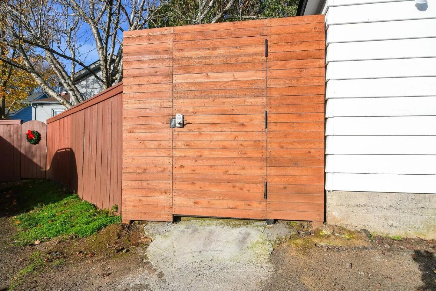 Bright & Modern Basement Apartment DT N'hood